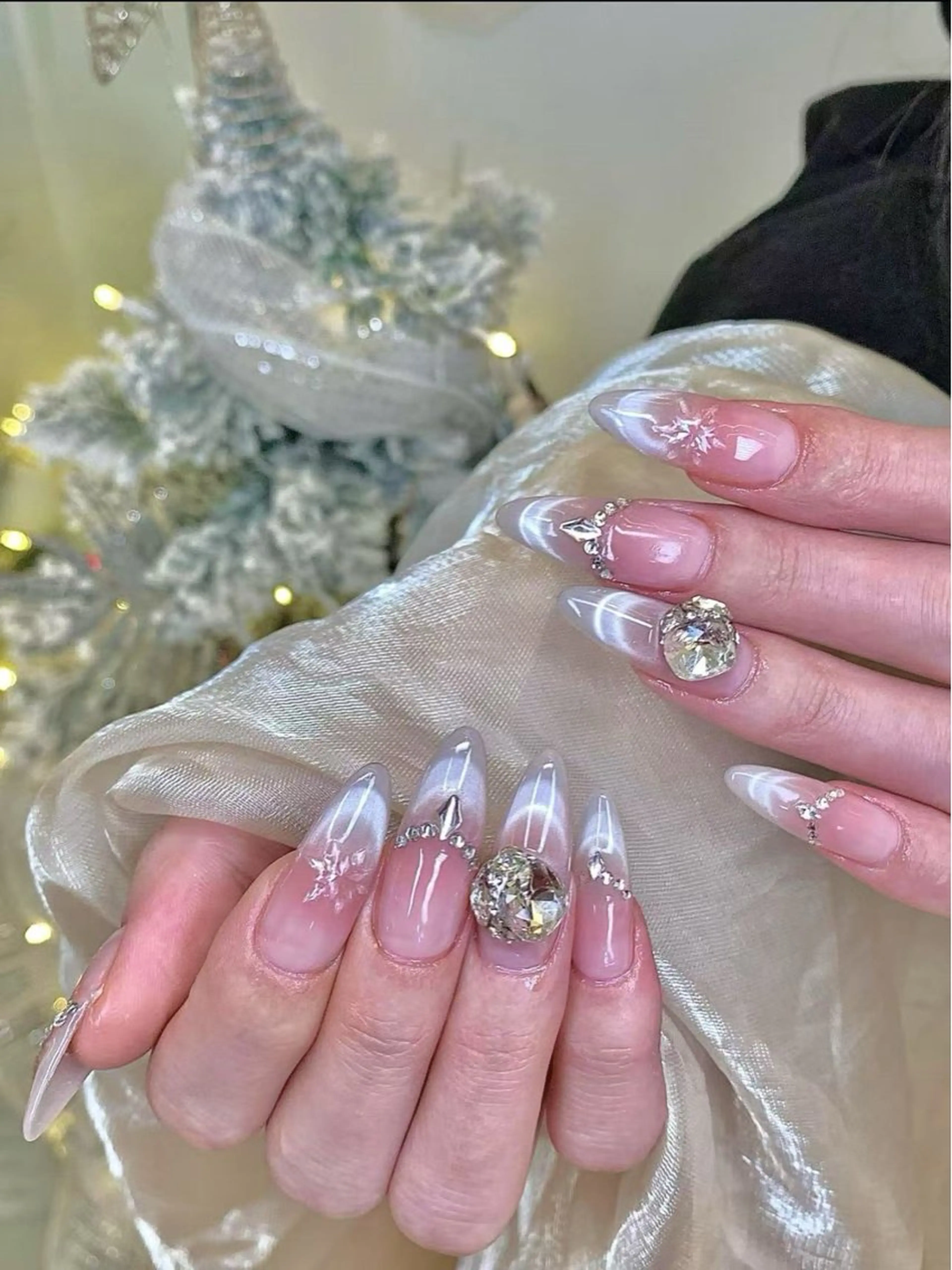 ネイル Nailsalon Linoa池袋所属・エン ホウヨウのネイルデザイン