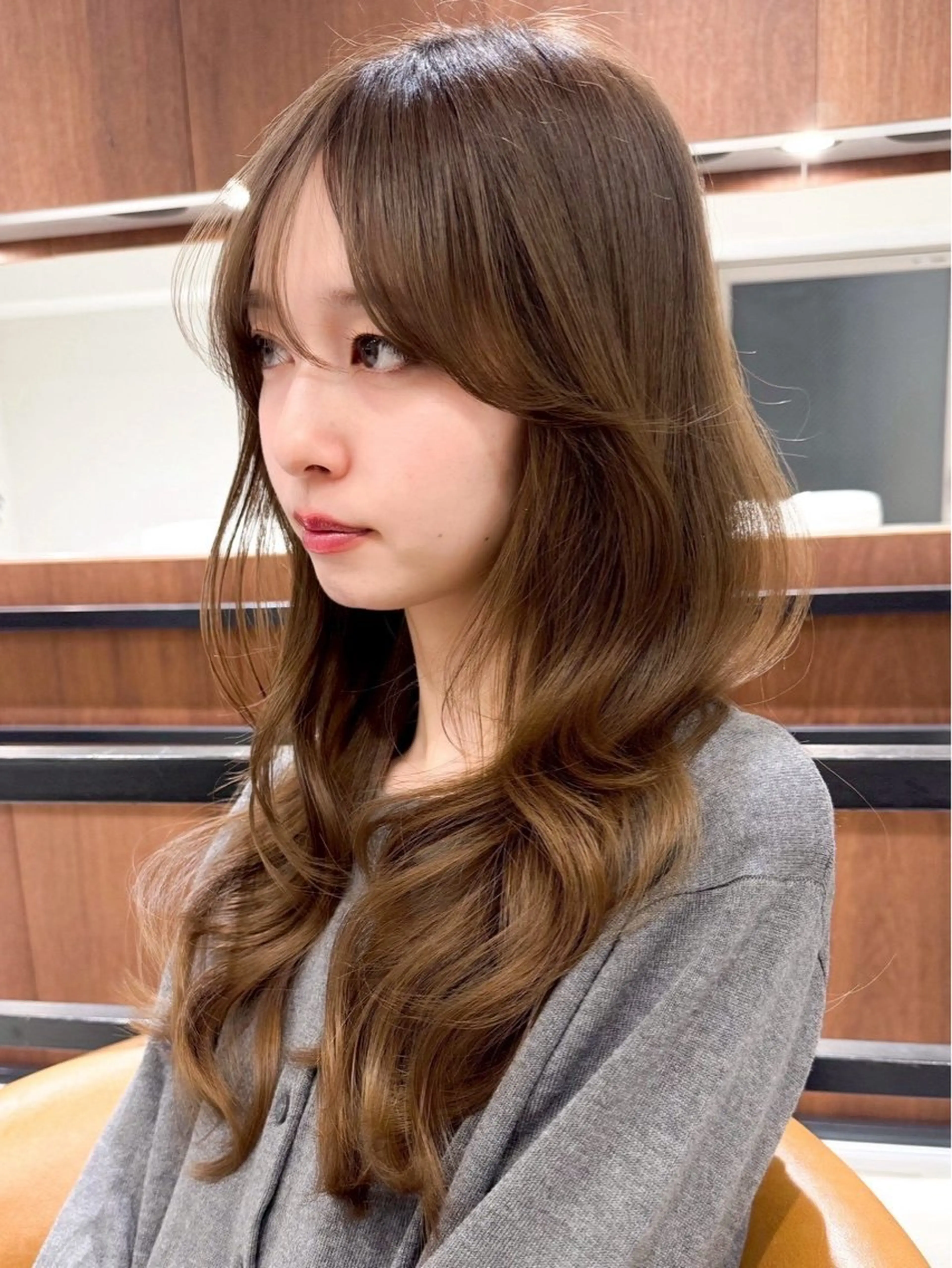 ロング ヘアカラー 🎀 うる艶透明感 カラー / 錦糸町のヘアスタイル