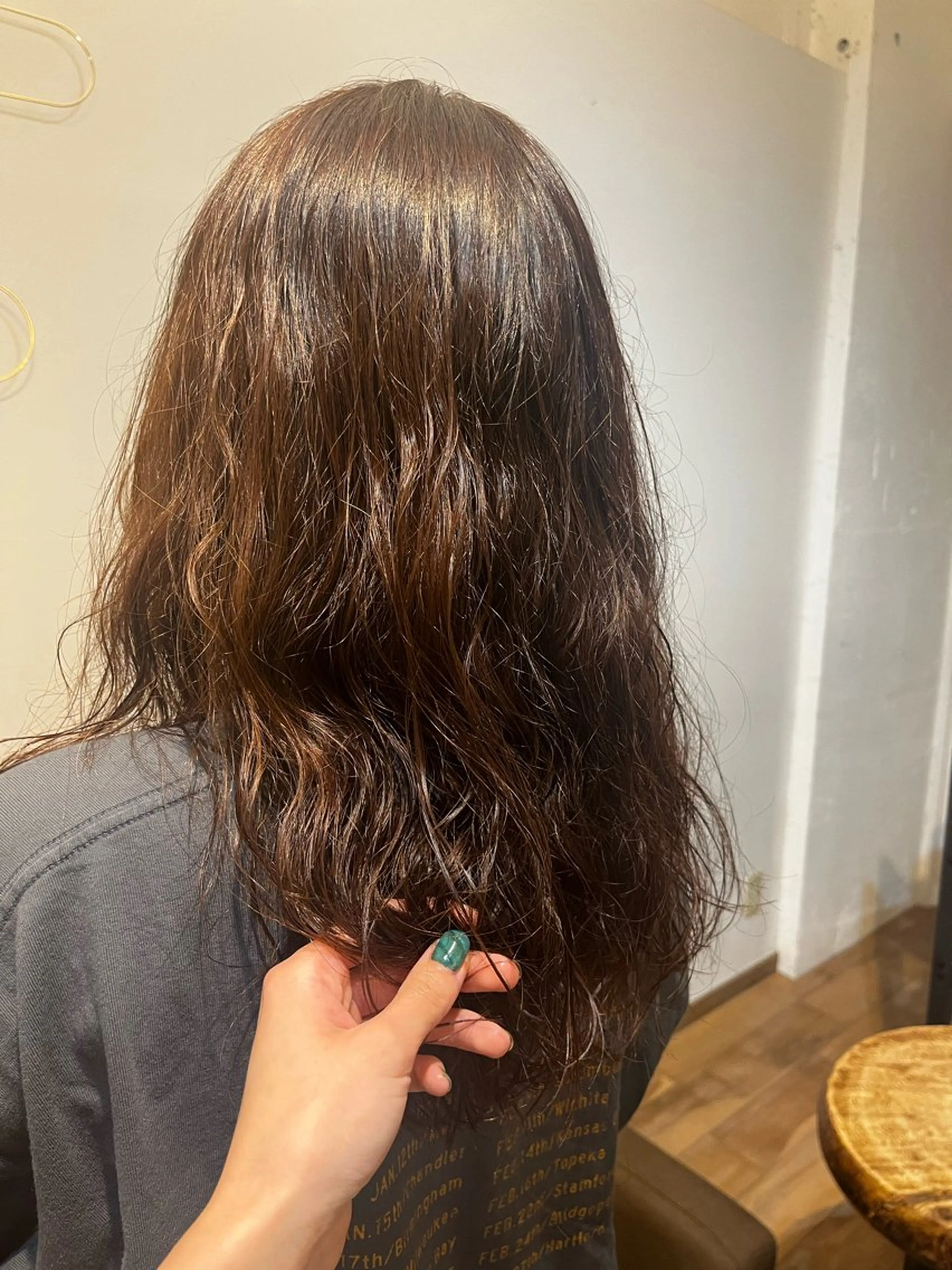 ロング ロング 臺 佳連のヘアスタイル