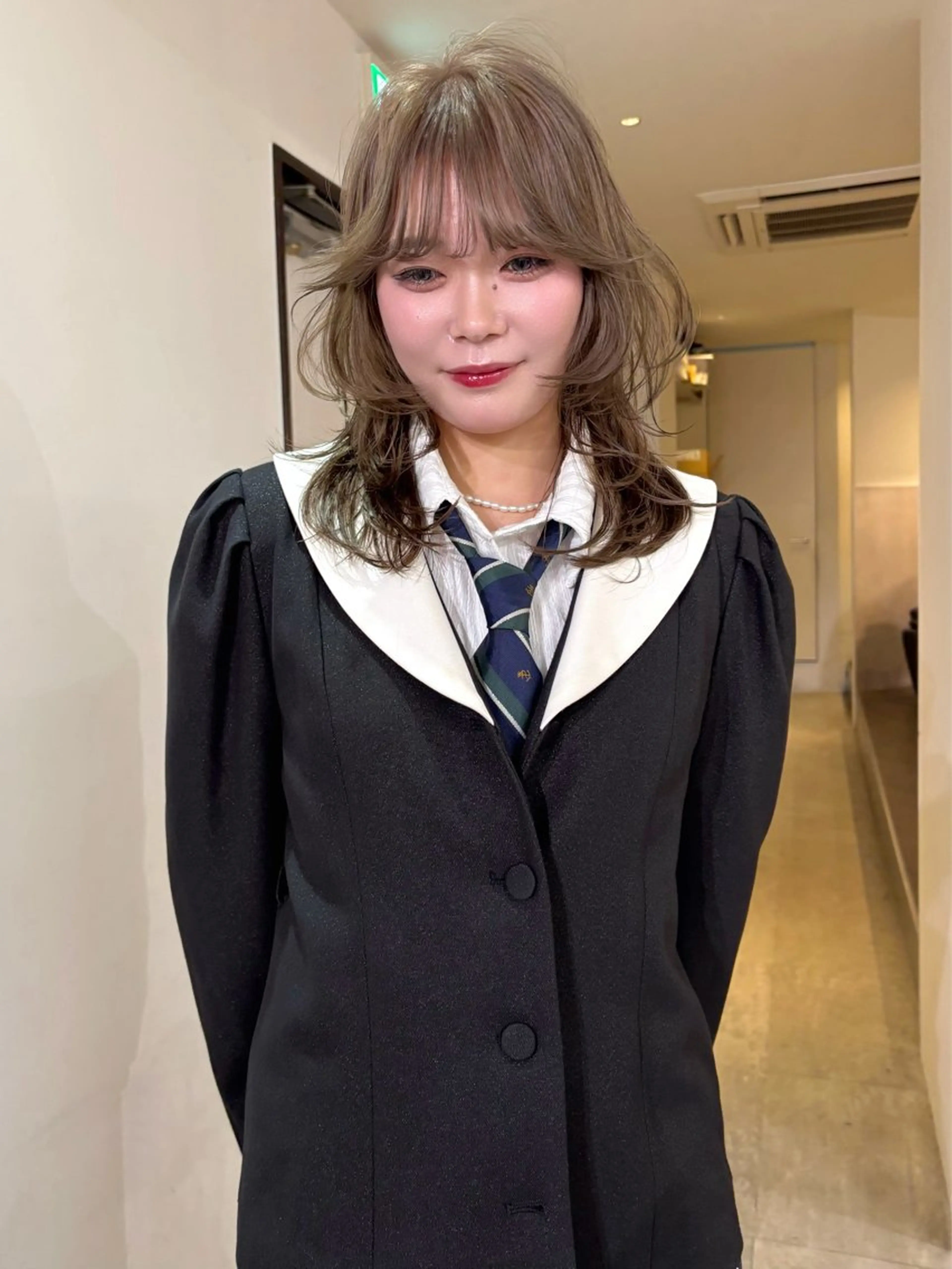 ミディアム カラー ブリーチ くびれヘア カット ヘアカラー mizuki/ピンク ベージュ.レイヤーのヘアスタイル