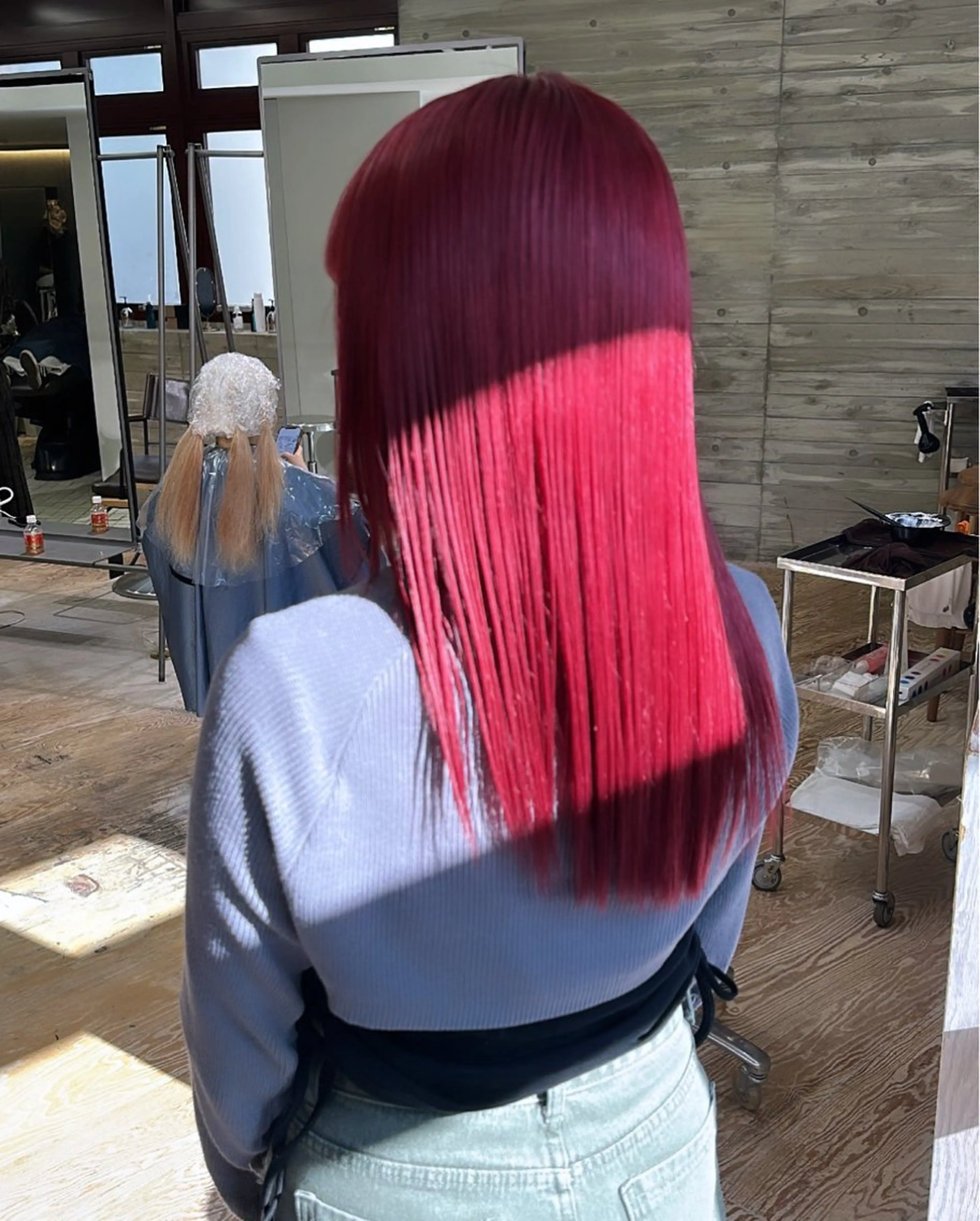 セミロング カラー 抜きっぱなしブロンド ササキカズマのヘアスタイル