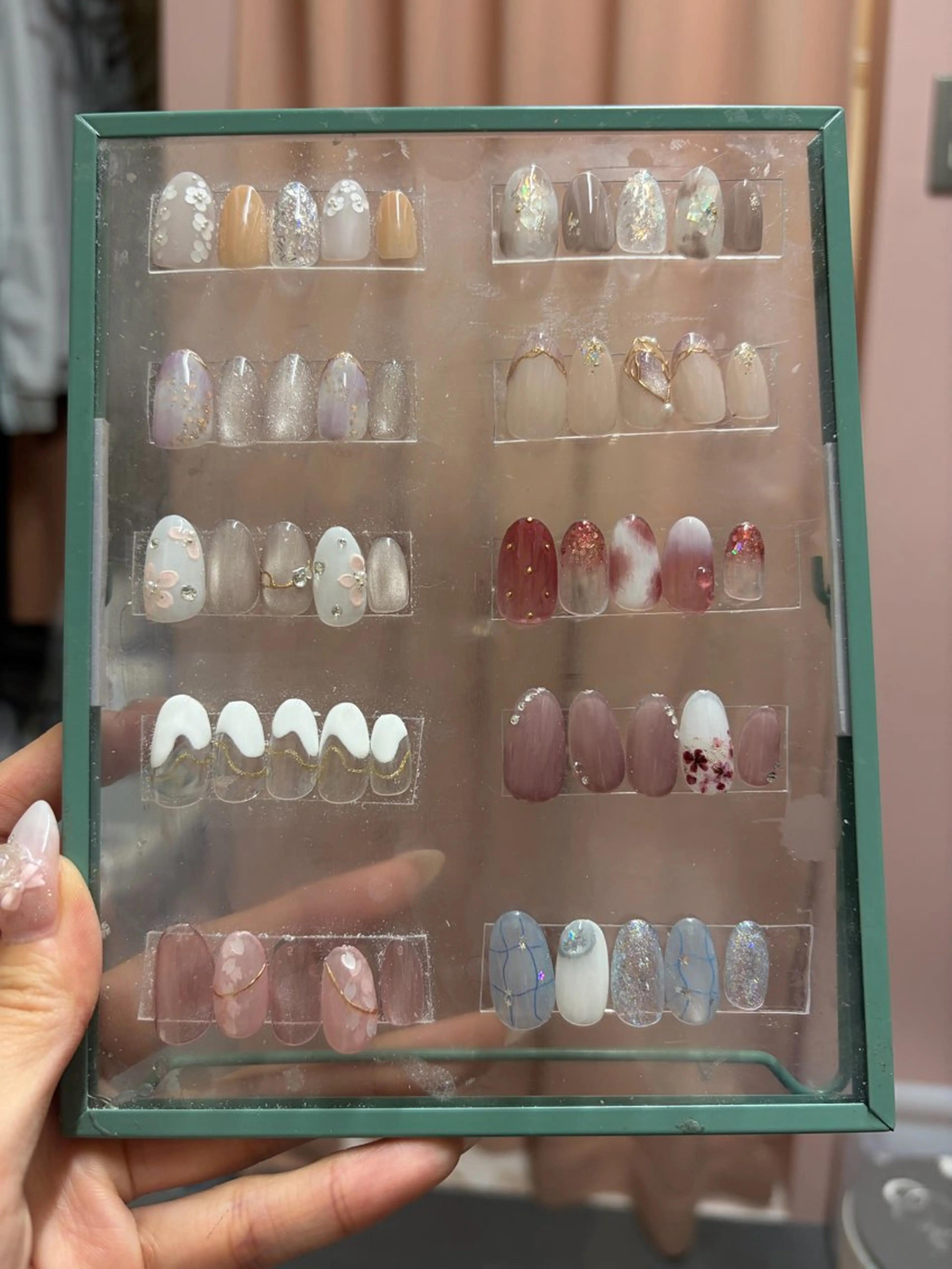 ネイル ハンドネイル LOARK nail Rina🫧のネイルデザイン