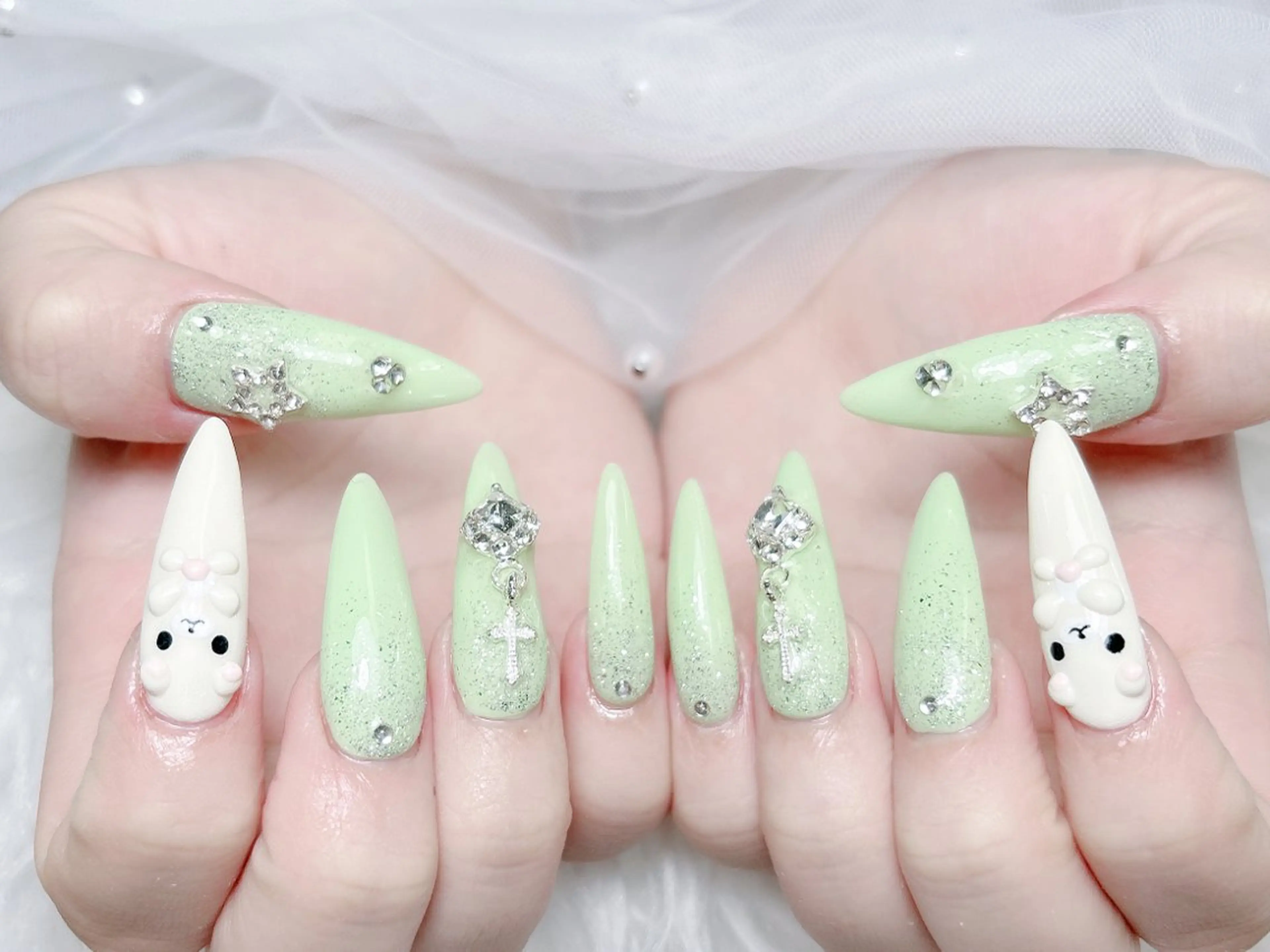 ネイル キラキラネイル スカルプネイル ハンドネイル MoMoA Nail ネイル長さ出し専門店のネイルデザイン