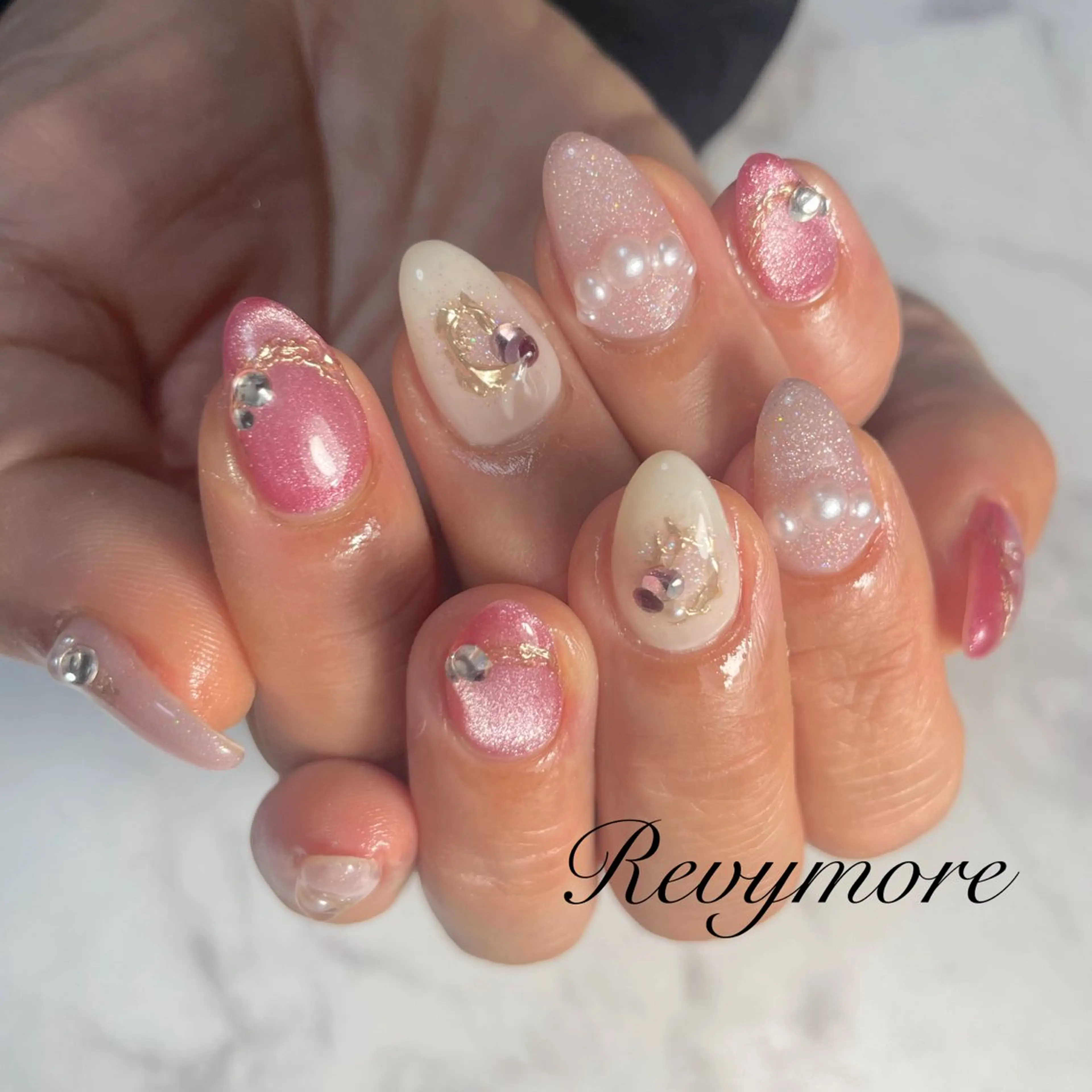 ネイル フレンチネイル ジェルネイル キラキラネイル 韓国ネイル ミラーネイル nail salon Revymore所属・nail salon Revymoreのネイルデザイン