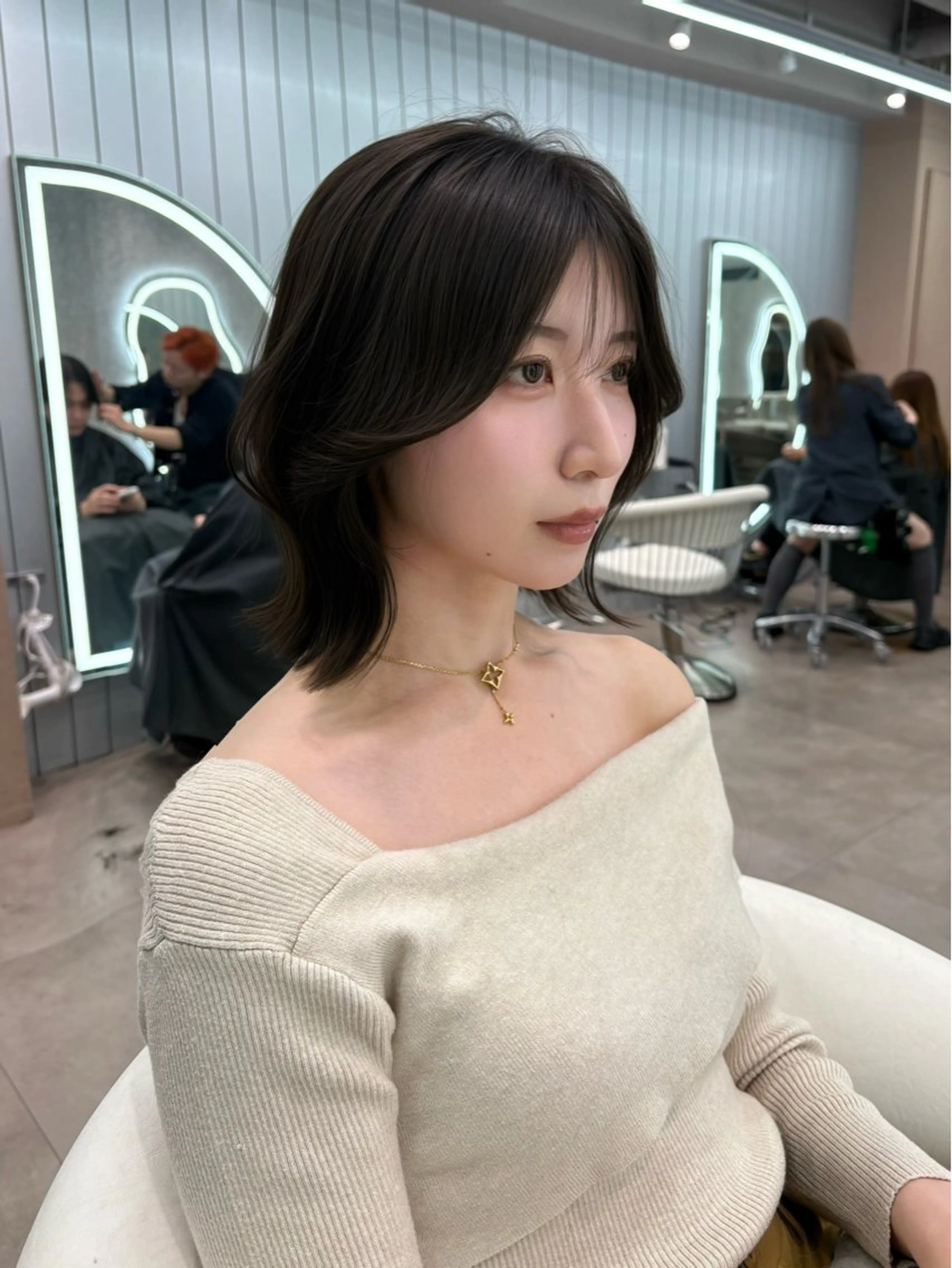 ミディアム ヘアアレンジ アッシュ ボブ くびれヘア 顔まわりレイヤー 顔周りカット カット 縮毛矯正 トリートメント ヘアセット 大宮‎🩵縮毛矯正 レイヤー　佐藤和のヘアスタイル