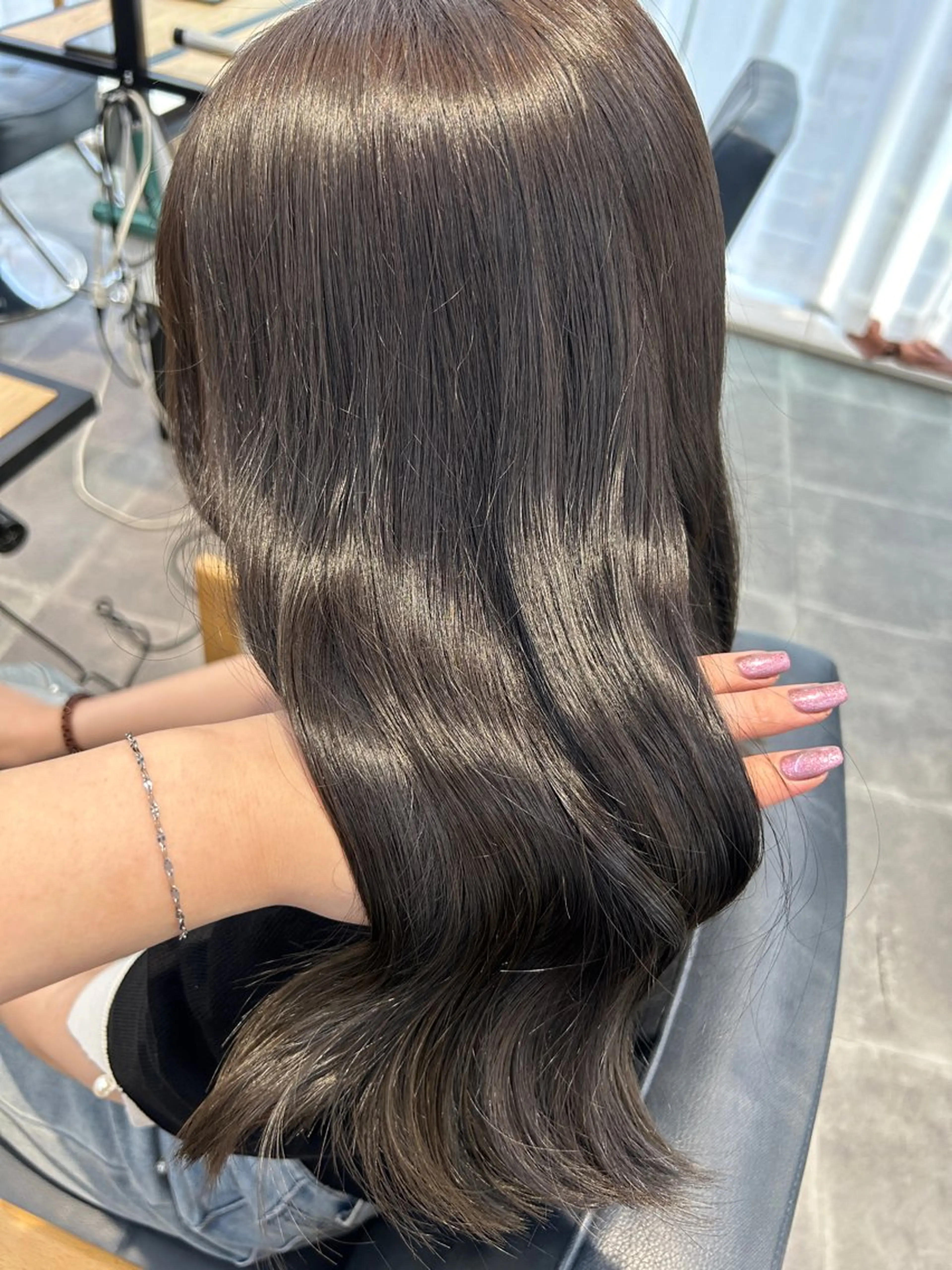 ロング カラー ヘアカラー トリートメント newi梅田🫧韓国 ヘア🫧sakiのヘアスタイル