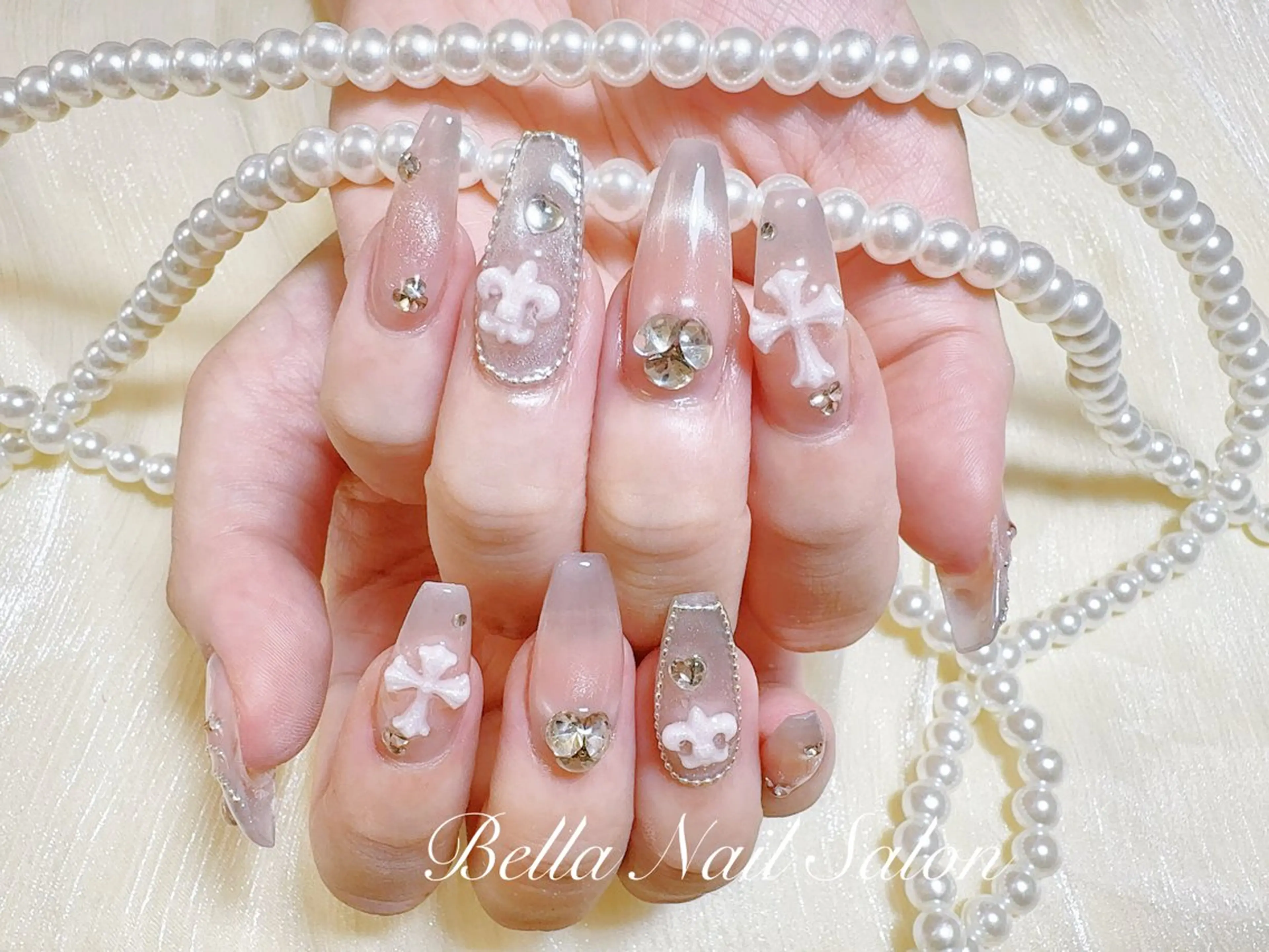 ネイル ハンドネイル Bella Nail Salonパラジェルのネイルデザイン