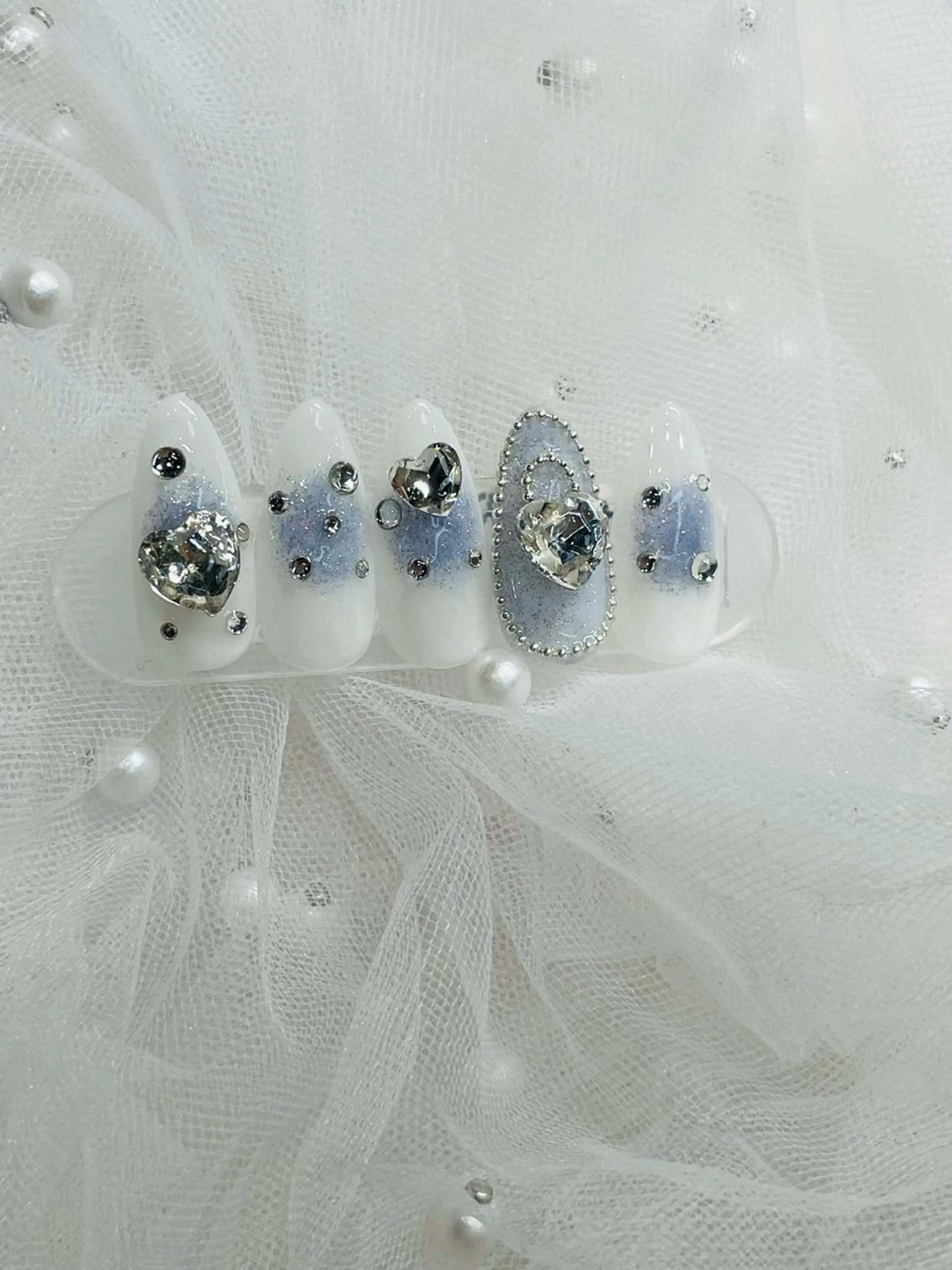 ネイル チークネイル キラキラネイル I-nail Moeのネイルデザイン