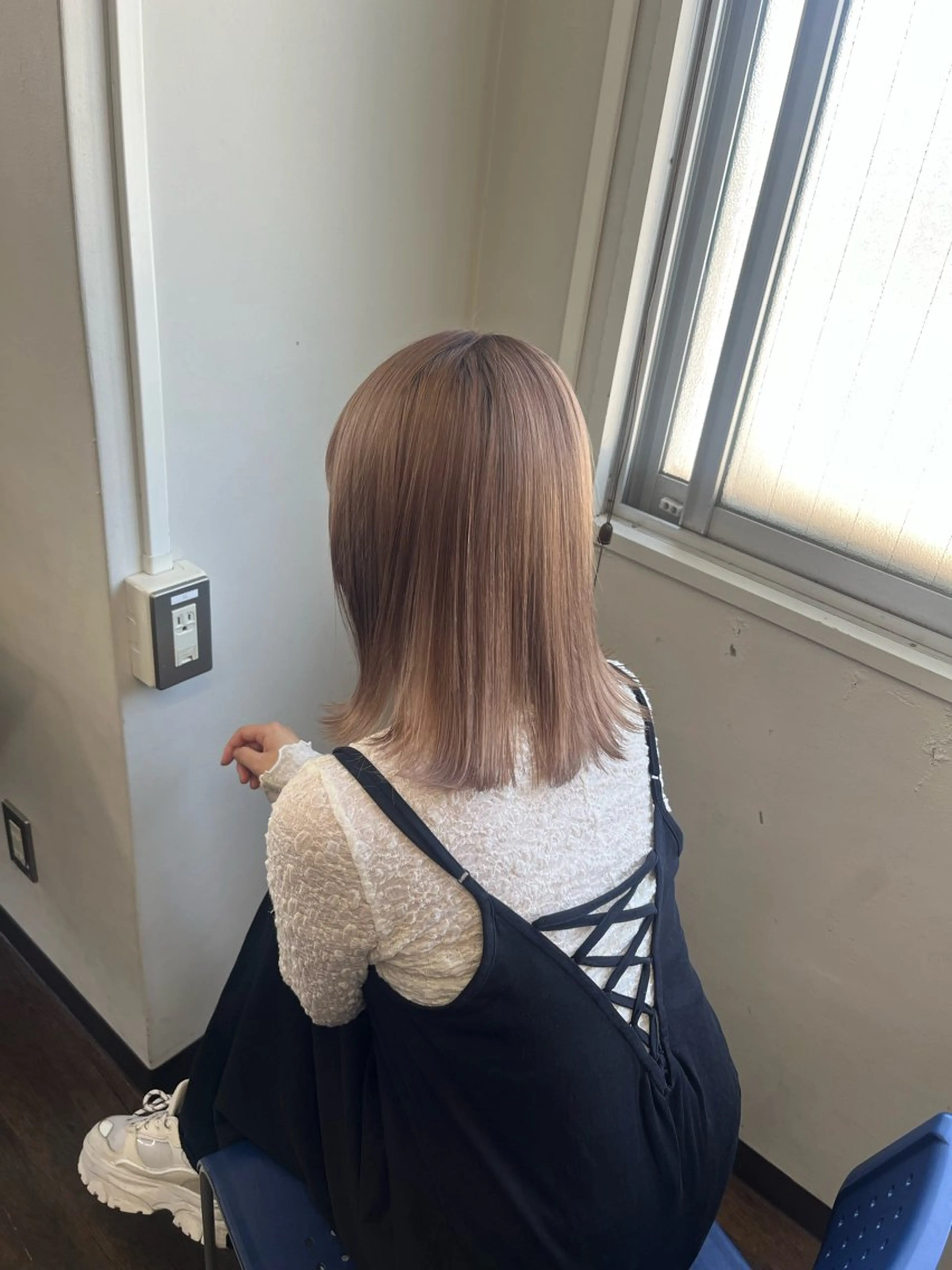 ミディアム カラー 愛梨/ハイトーン /韓国/ダメージレスのヘアスタイル