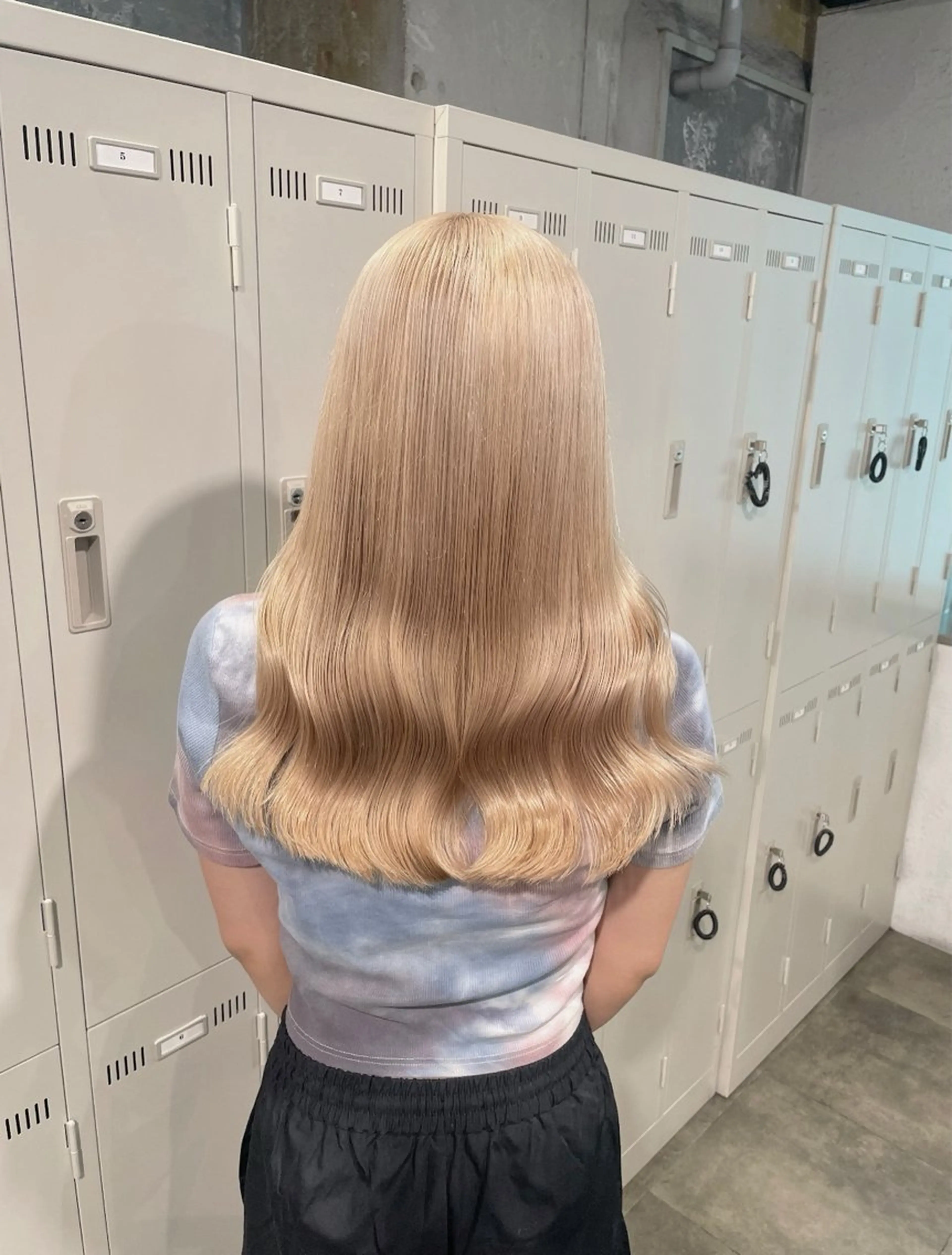 ロング カラー ヘアカラー トリートメント ヘッドスパ ヘアセット ベージュカラー💖 やすひろのヘアスタイル