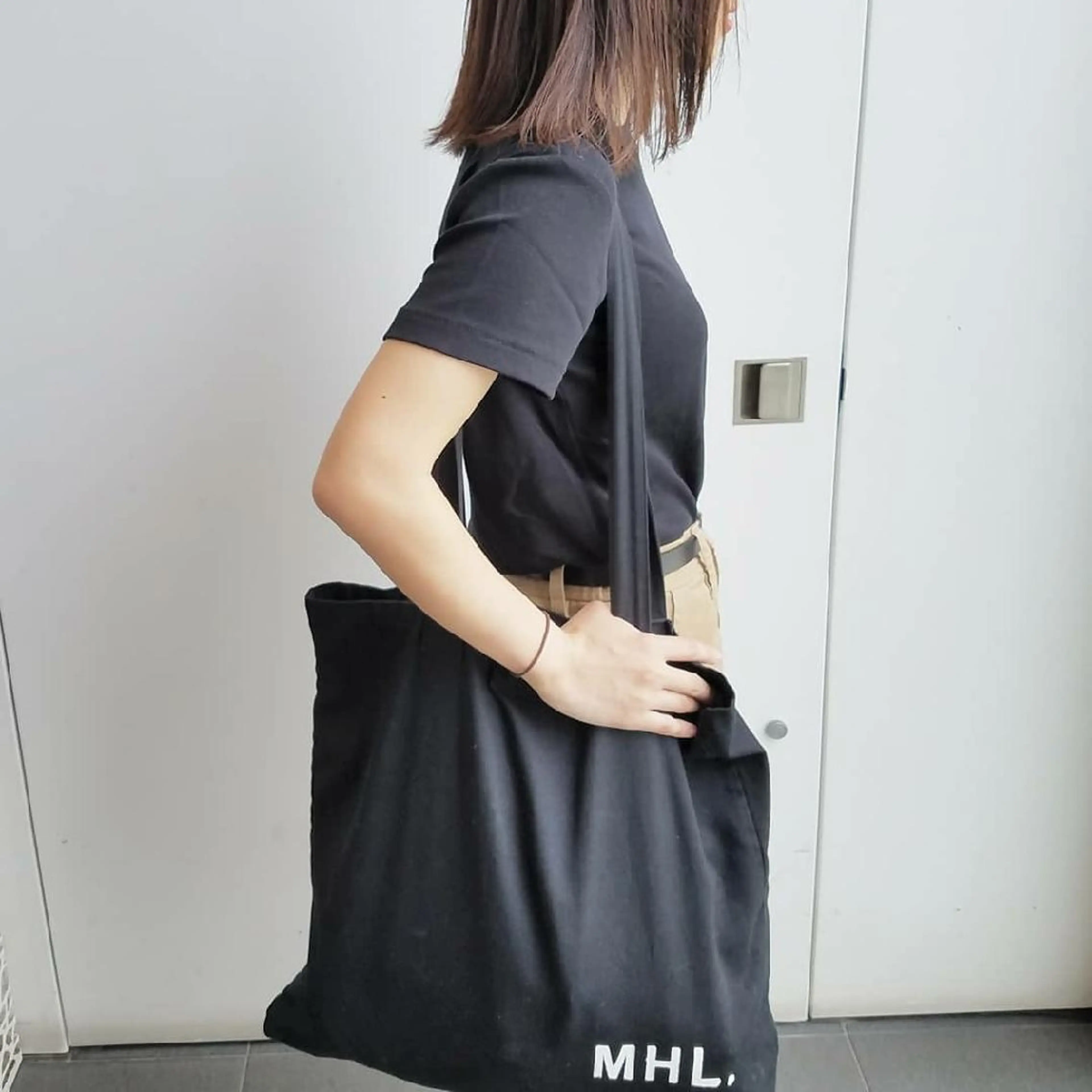 ミディアム カラー iplus✴ まつげ、眉毛、耳つぼのマツエク・マツパデザイン