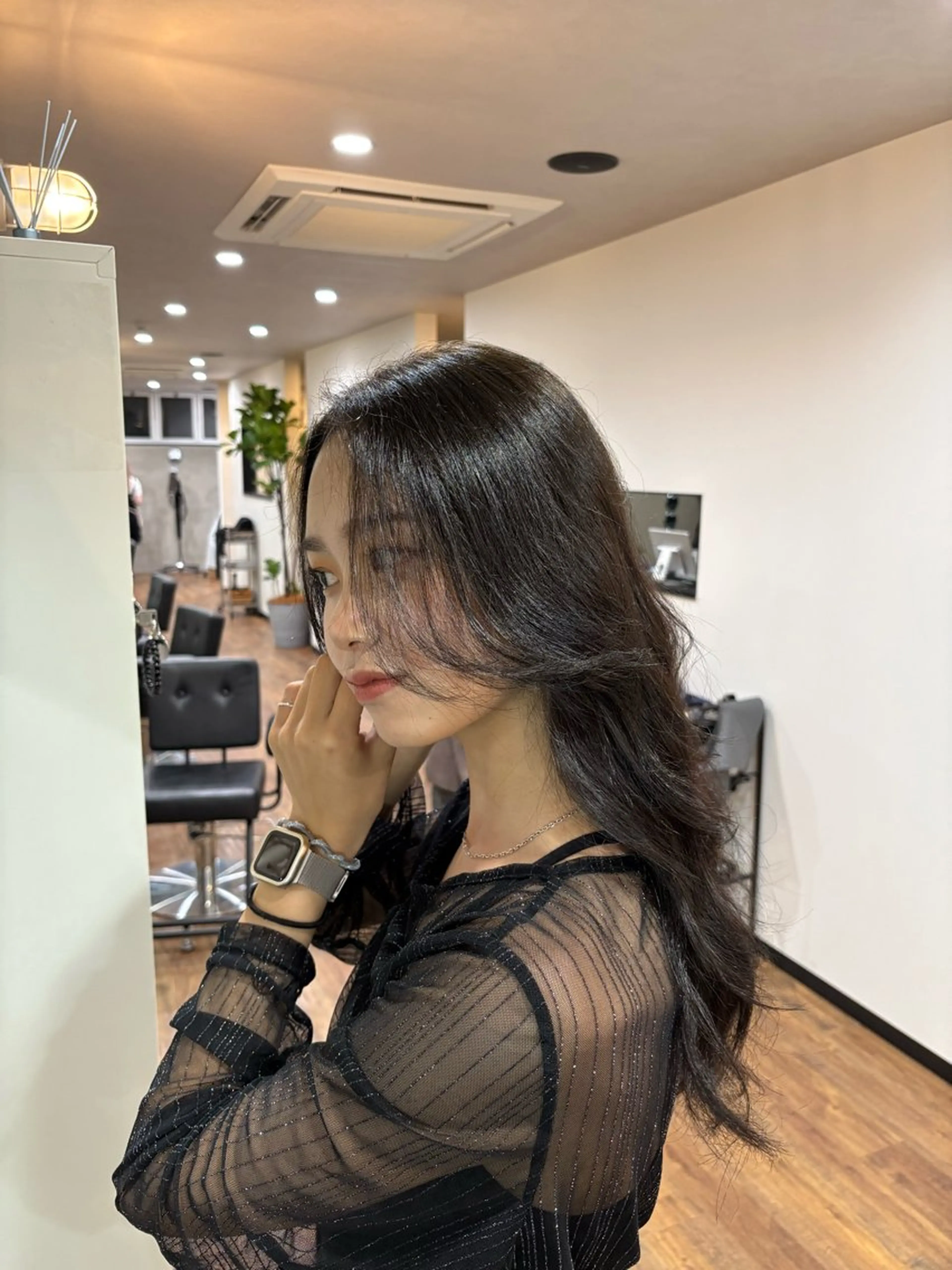 ロング カラー オリーブグレー Hair Place SoL 磯淵蓮のヘアスタイル