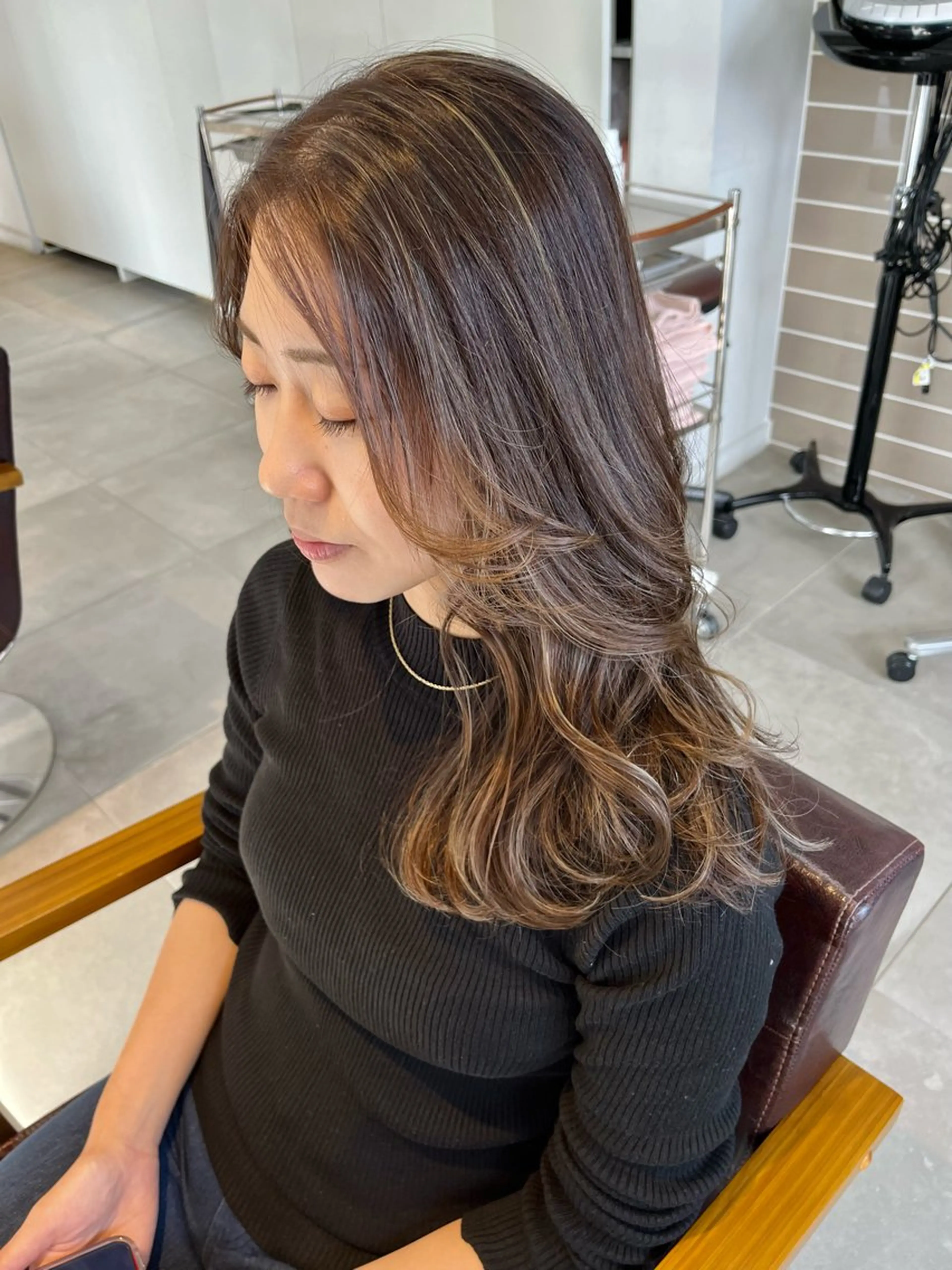 セミロング ハイライト AKARI🌟ボブ/ ハイライト/似合わせのヘアスタイル