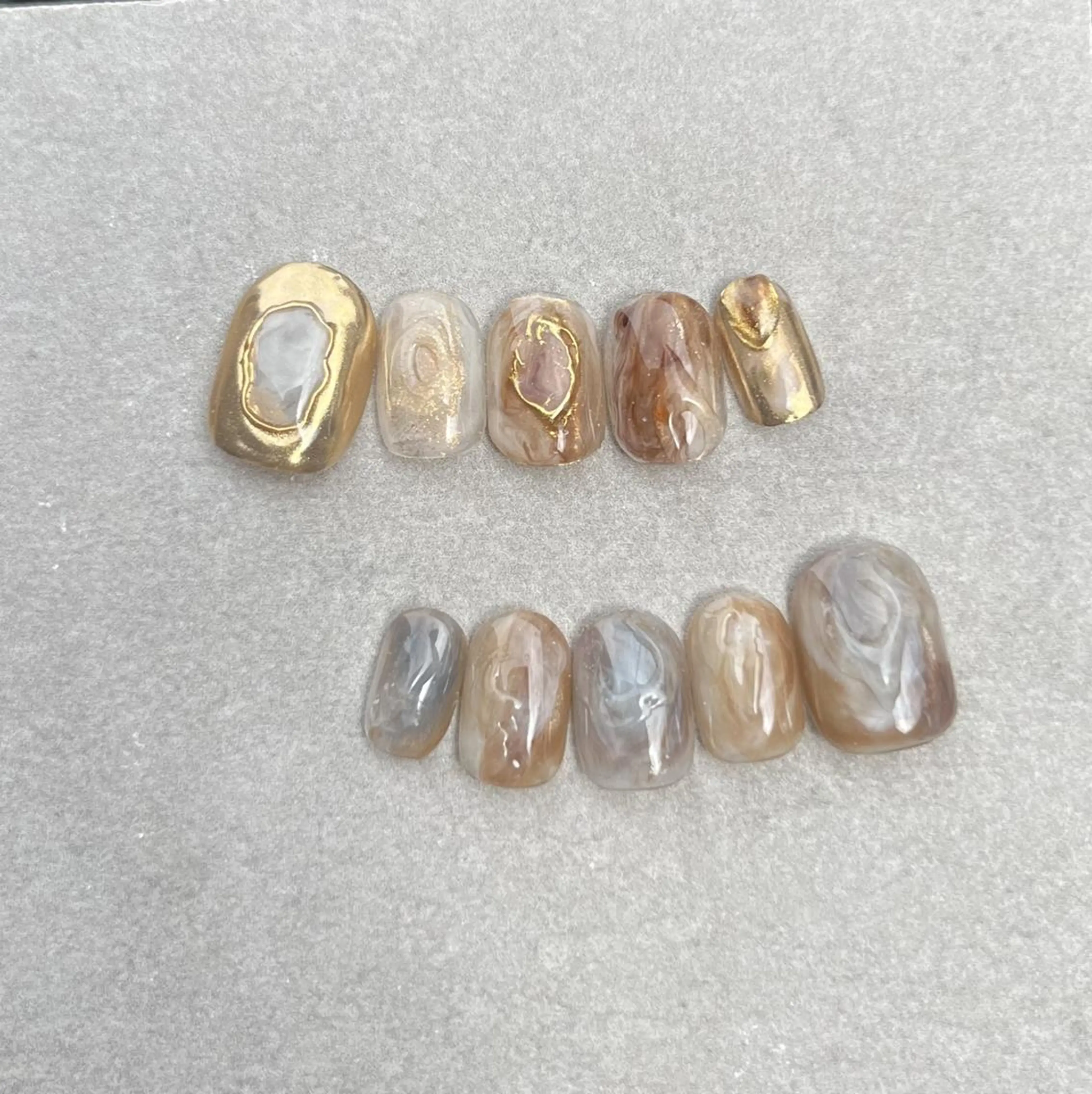 ネイル ネイルチップ Ray. ちゅるん系ニュアンスのネイルデザイン