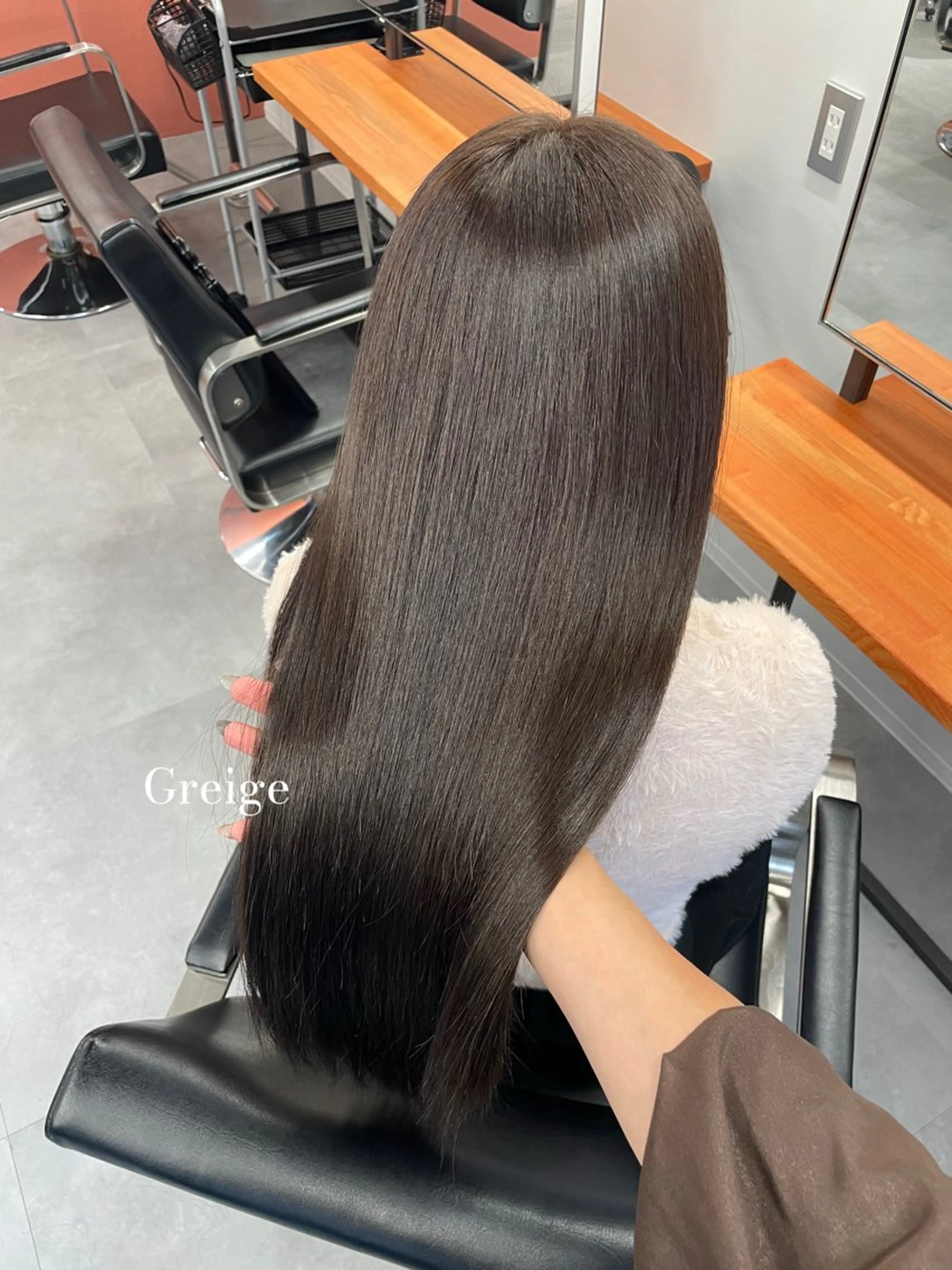 ロング カラー ヘアカラー ミルクティーベージュ ❤︎レイヤー　MIAのヘアスタイル