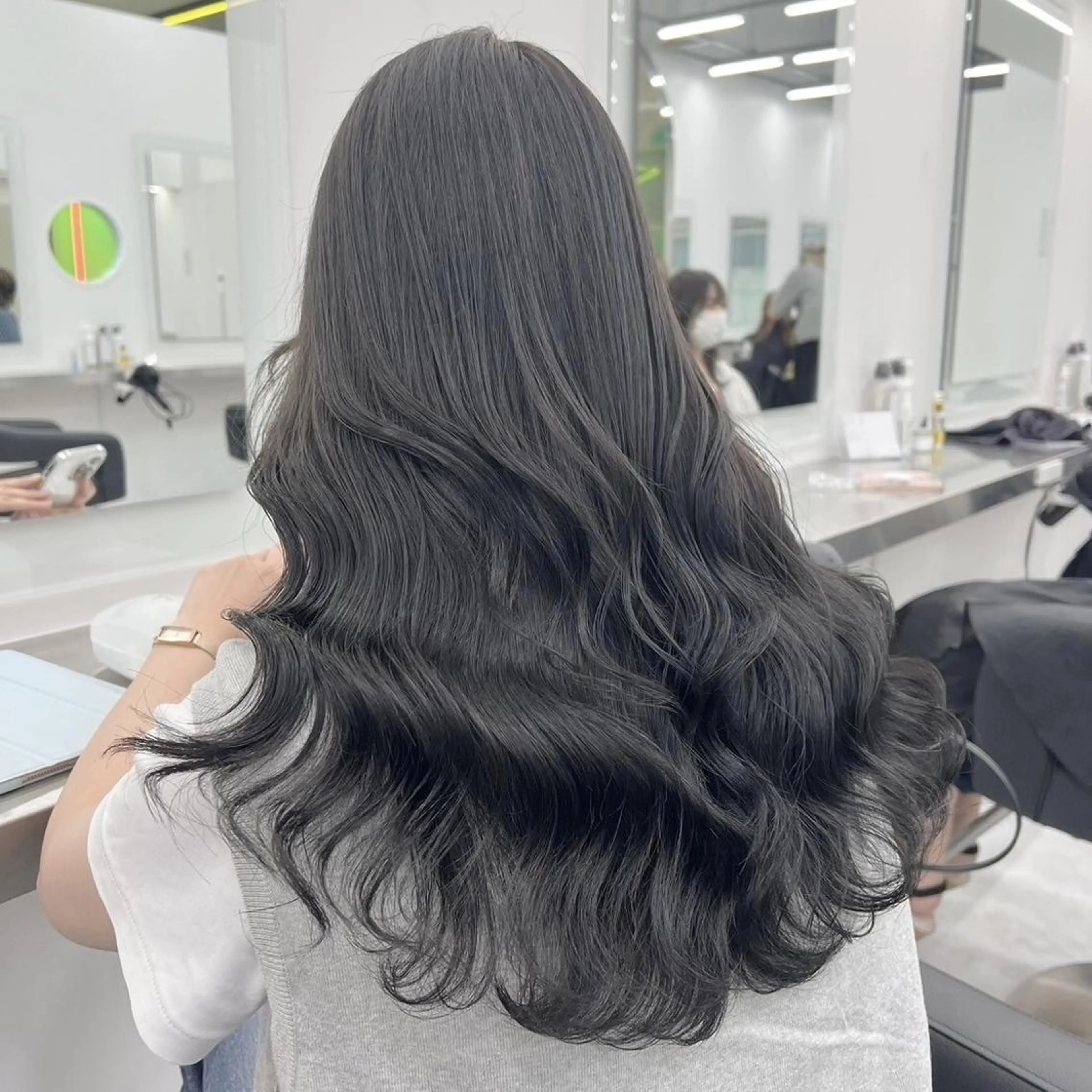 ロング カラー 韓国レイヤー＆ピンク 艶髪🩶maikoのヘアスタイル