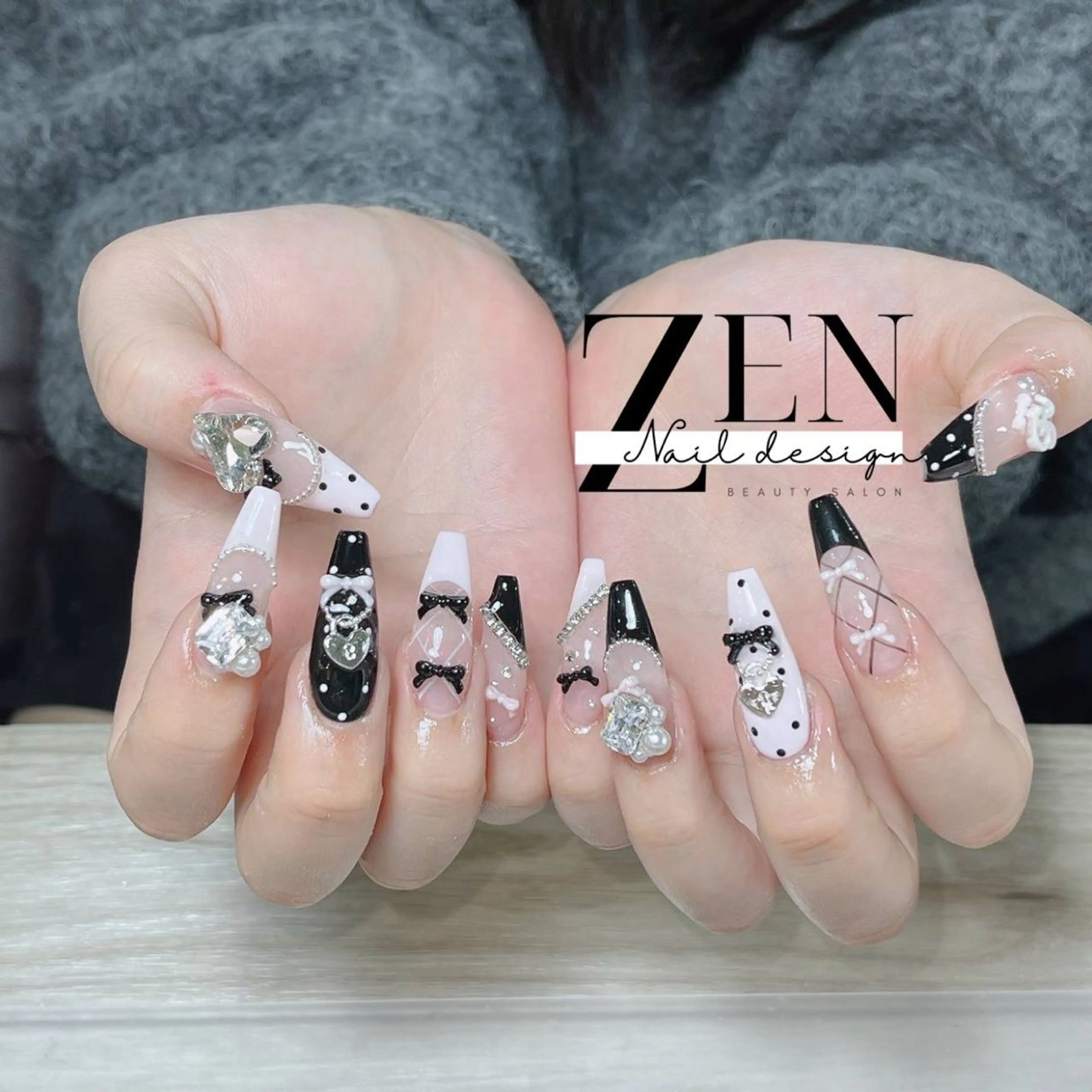ネイル チークネイル フレンチネイル ジェルネイル 韓国ネイル マグネットネイル ハンドネイル Zen Nail Design 池袋のネイルデザイン