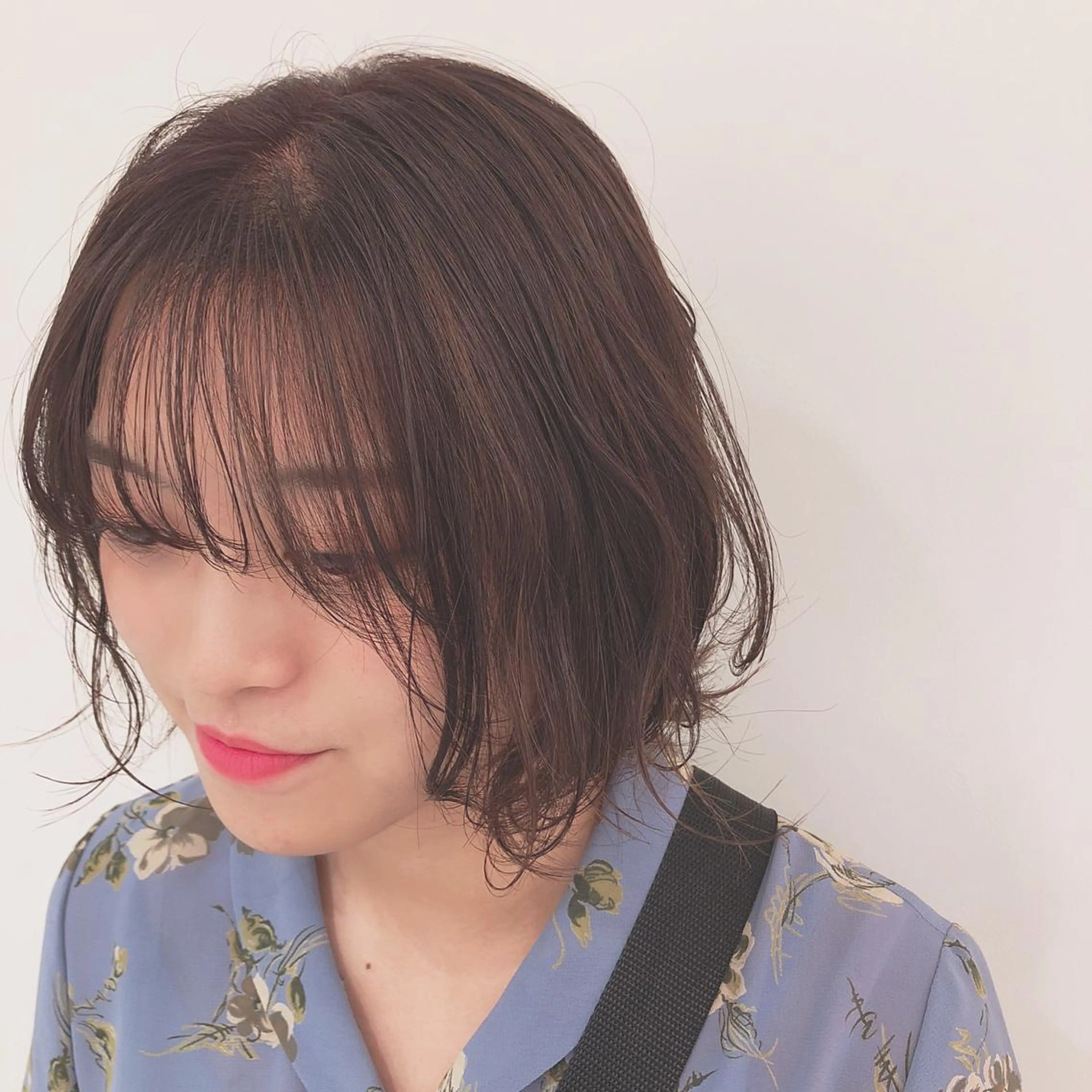 ショート カラー 野村 さなみ✨ぱっつんボブのヘアスタイル