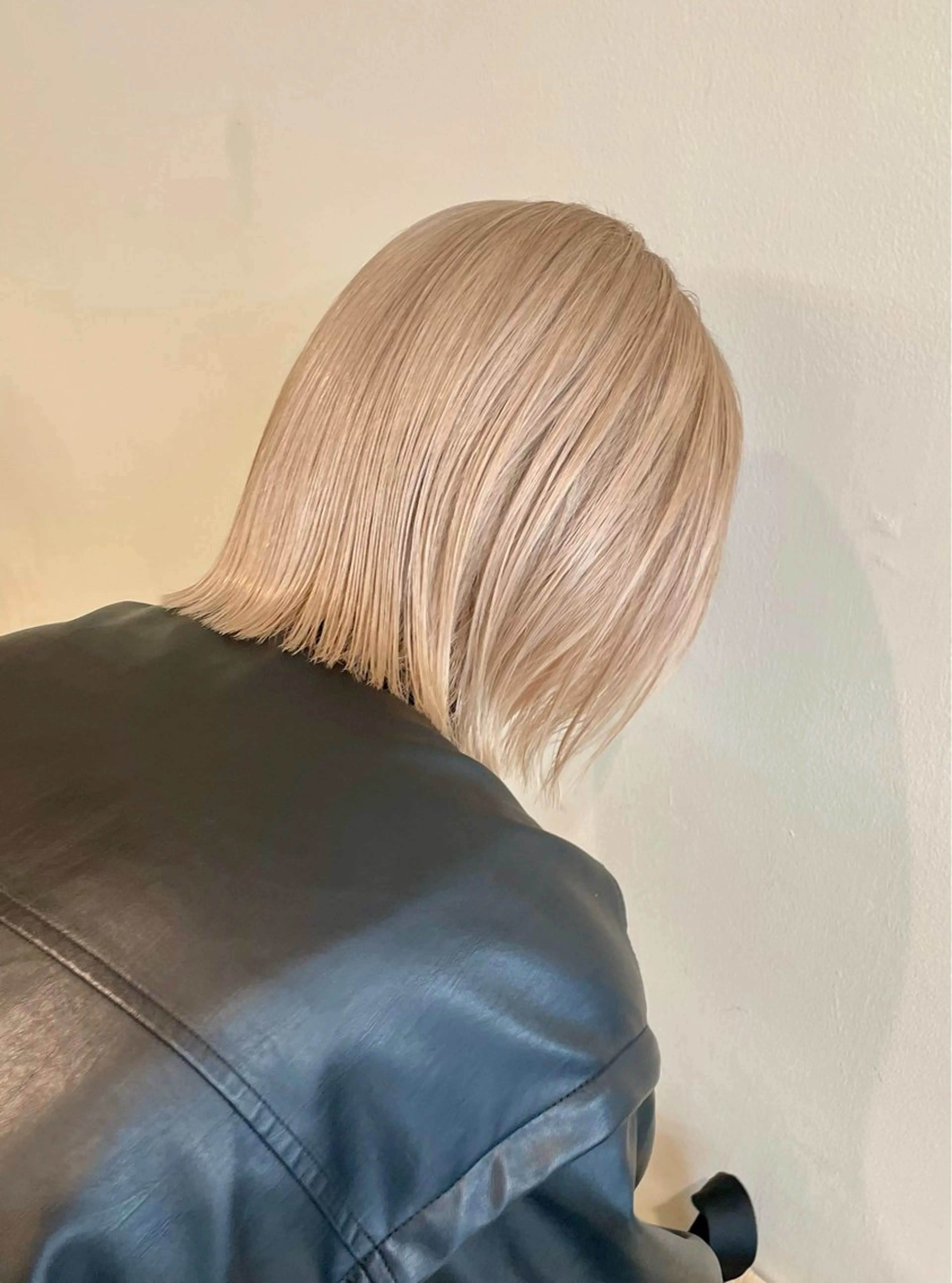 ケアブリーチ+カラー+トリートメントの写真