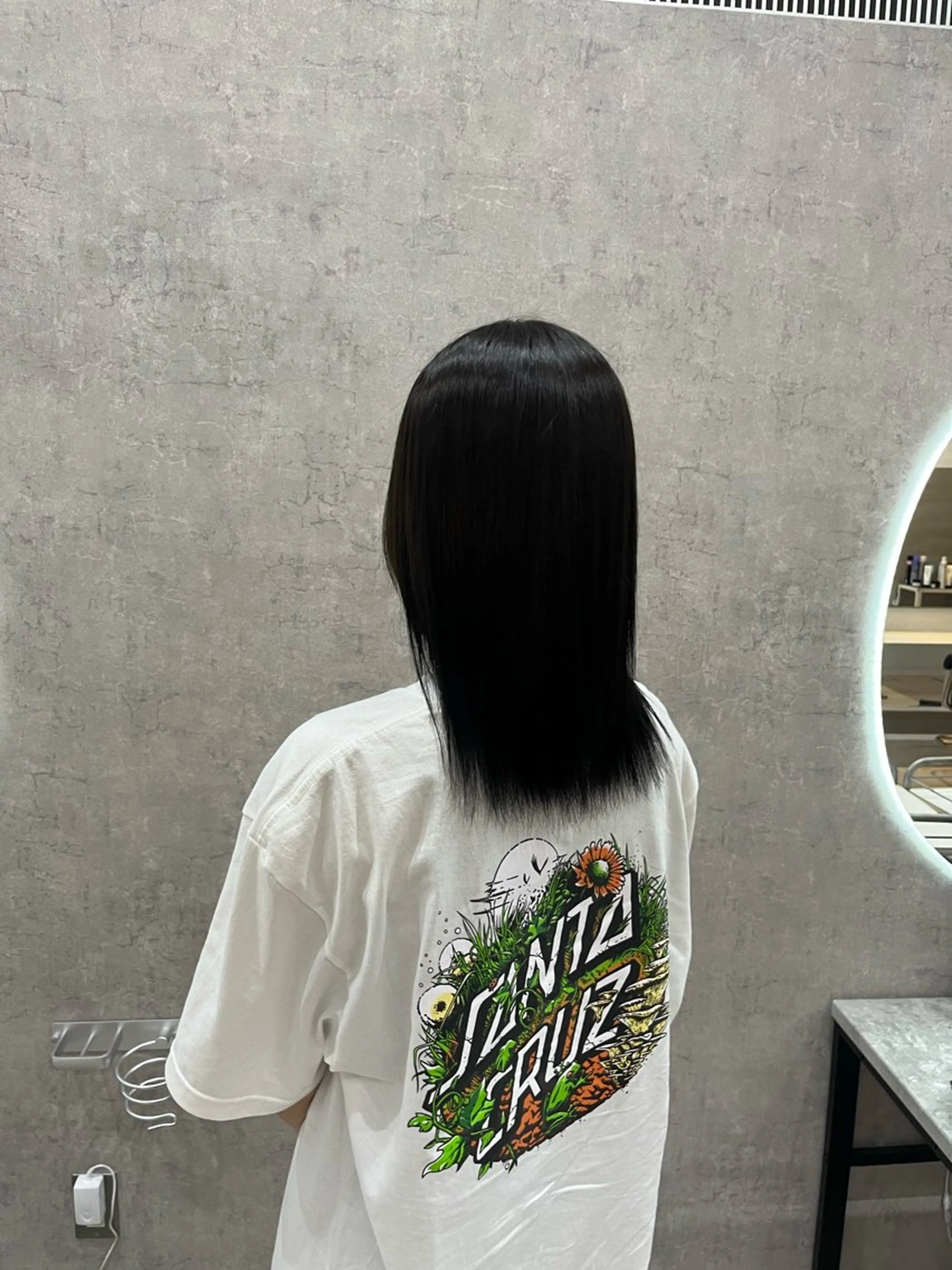 ミディアム カラー 中島 日菜のヘアスタイル