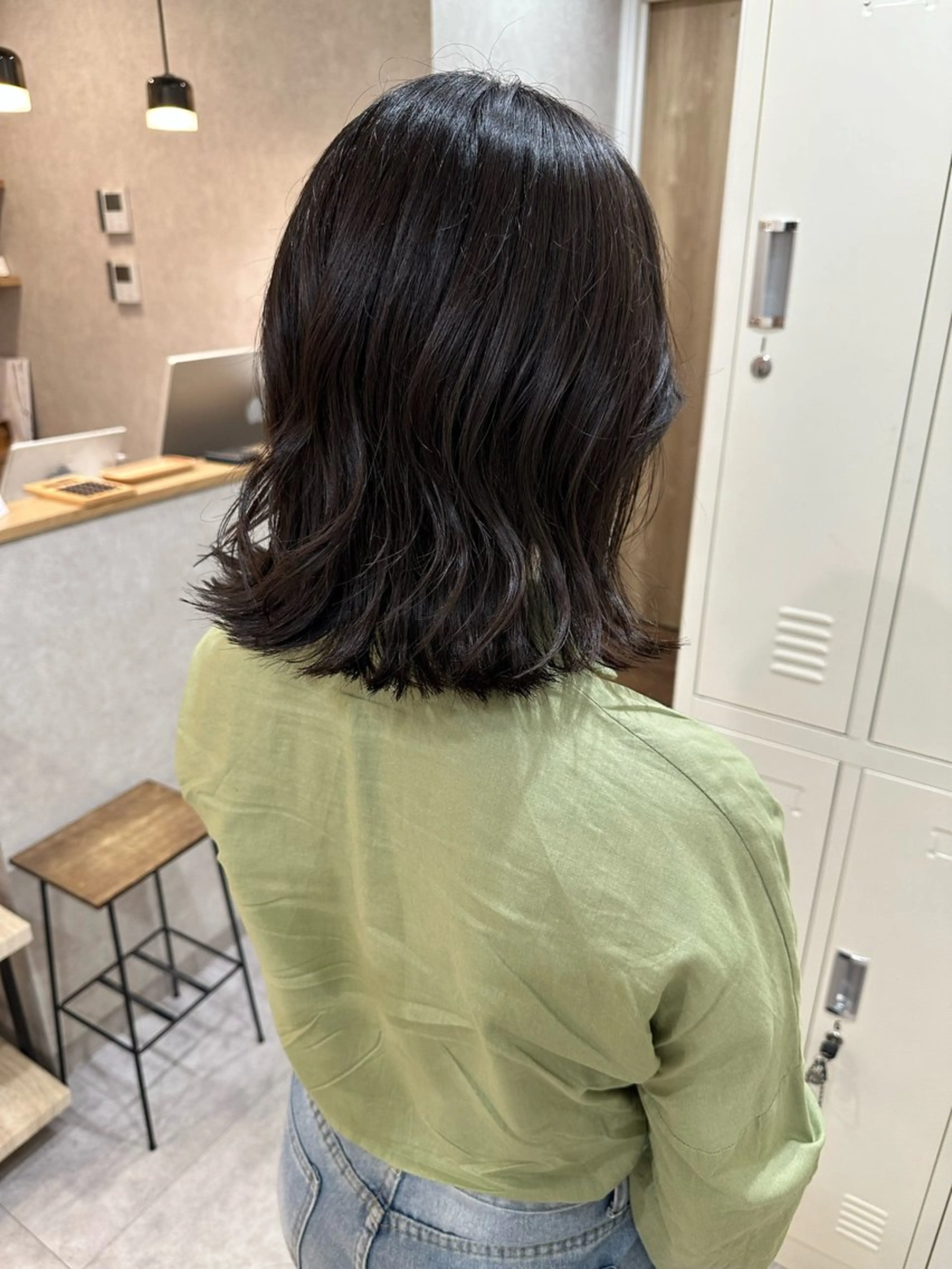 ミディアム カット ヘアカラー トリートメント 白髪ぼかしハイライト レイヤー川口　元気のヘアスタイル