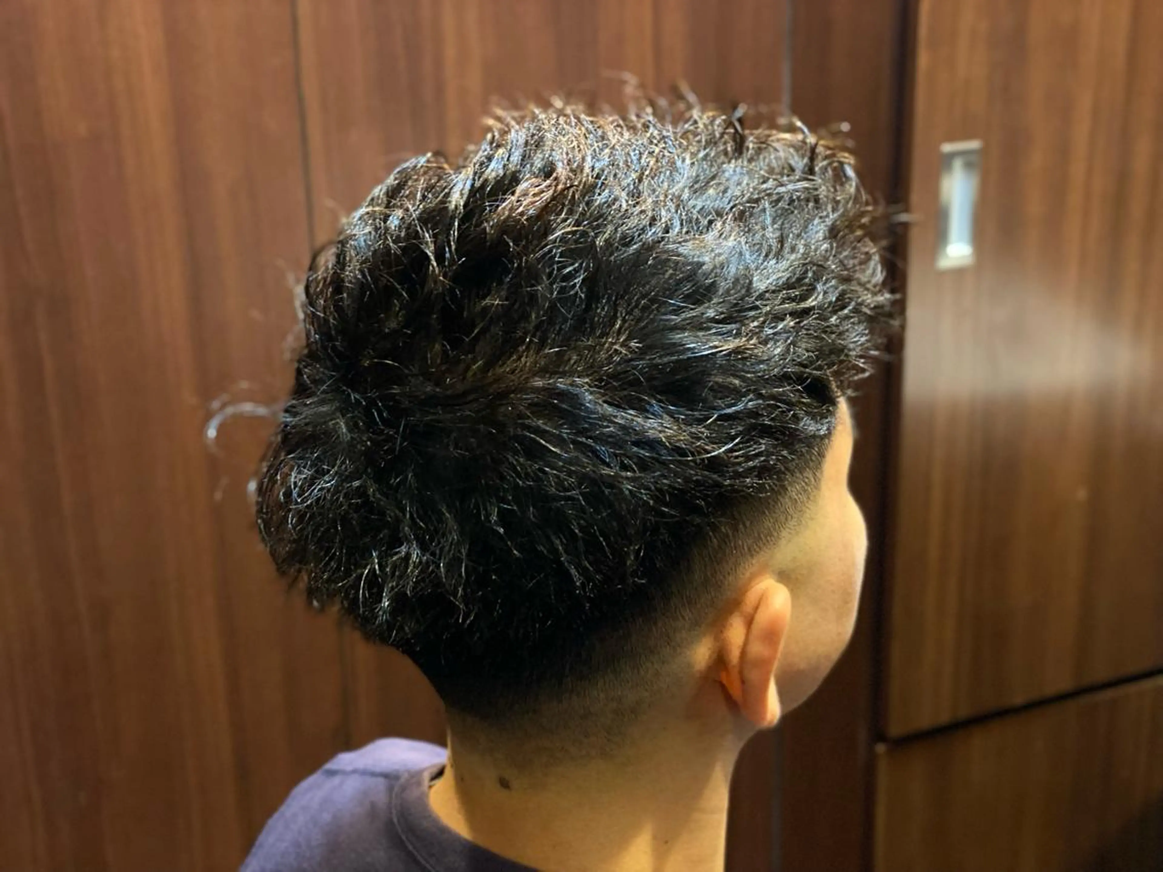 ショート パーマ メンズ 浅見 天翔のヘアスタイル