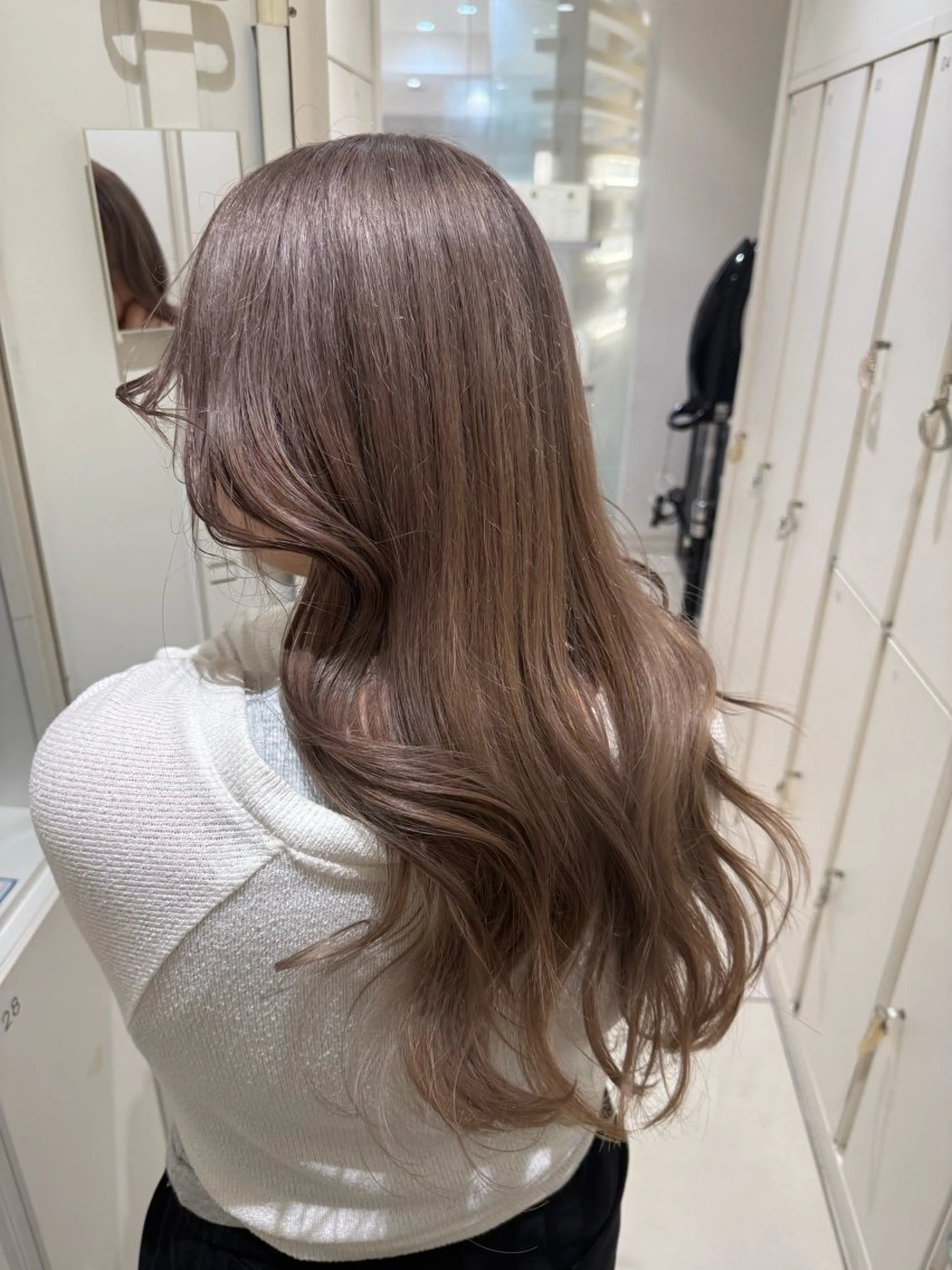 ロング カラー ヘアアレンジ タイトボブ個性派カラ ーAKANEのヘアスタイル
