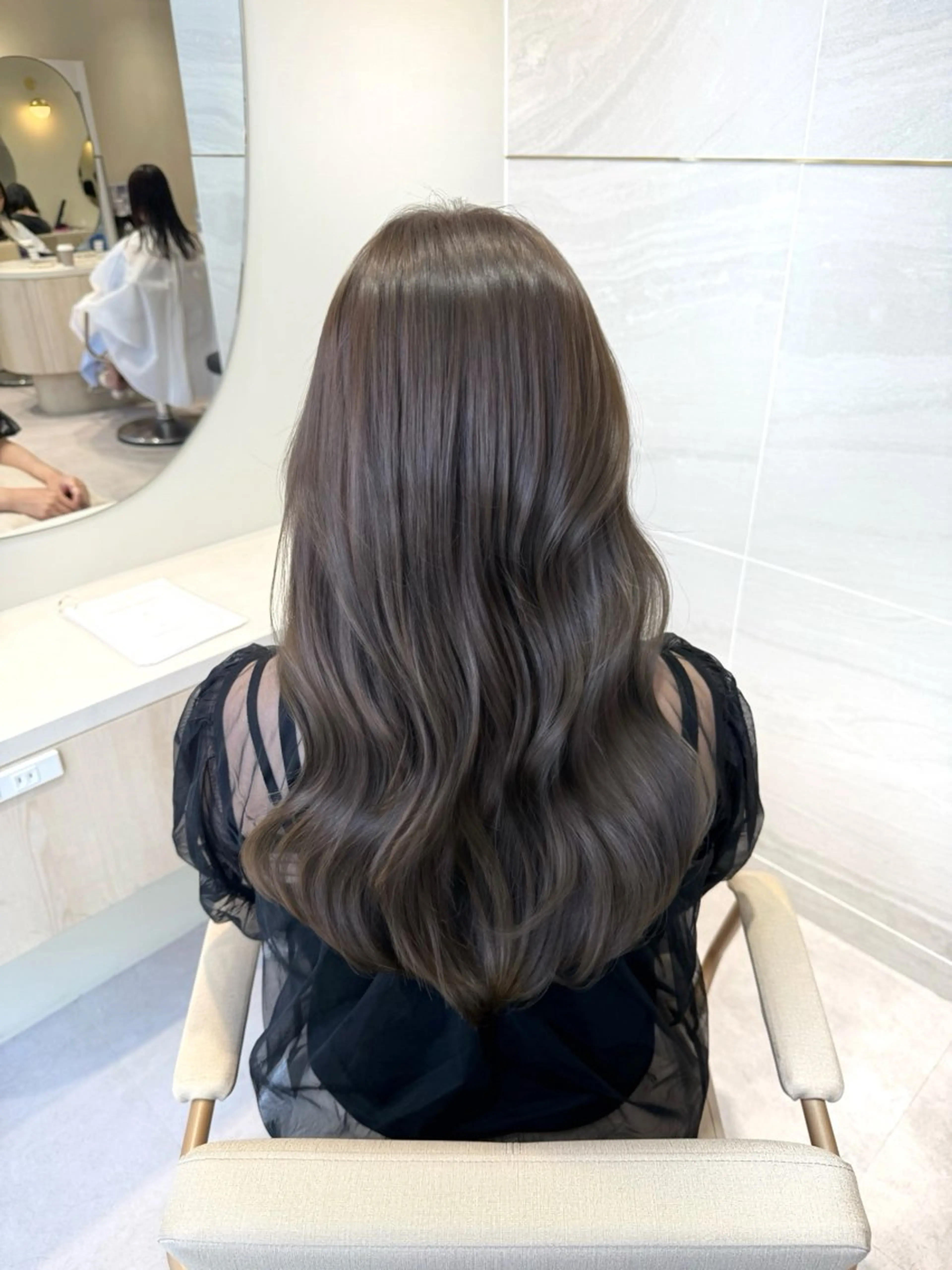 ロング カラー ベージュカラー イルミナカラー オリーブベージュ カット ヘアカラー トリートメント Ms.CHARM所属・透明感カラー🌿 グレージュ🐺陽介のヘアスタイル