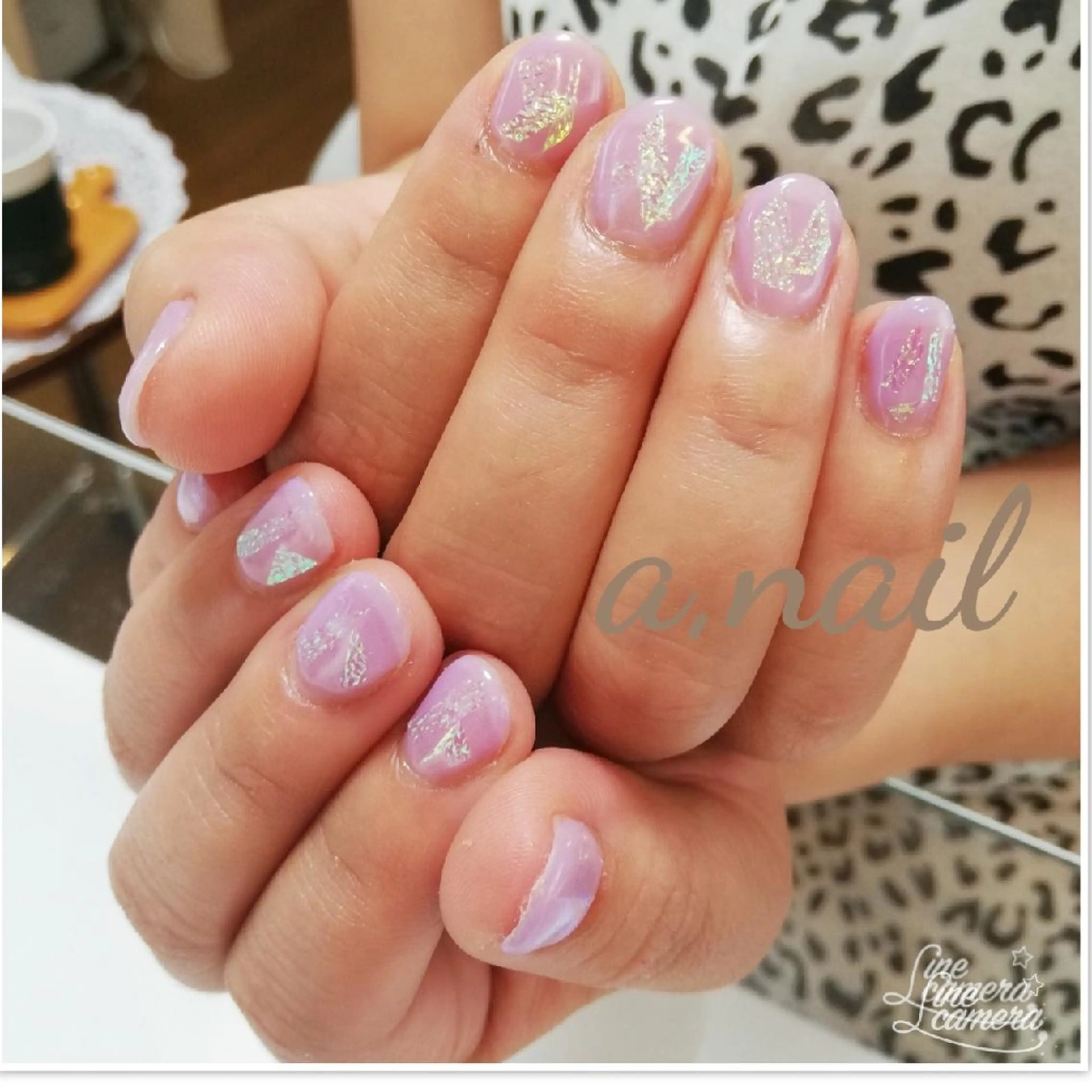 ネイル オーロラネイル キラキラネイル パープル ハンドネイル ネイルサロン エーネイルのネイルデザイン