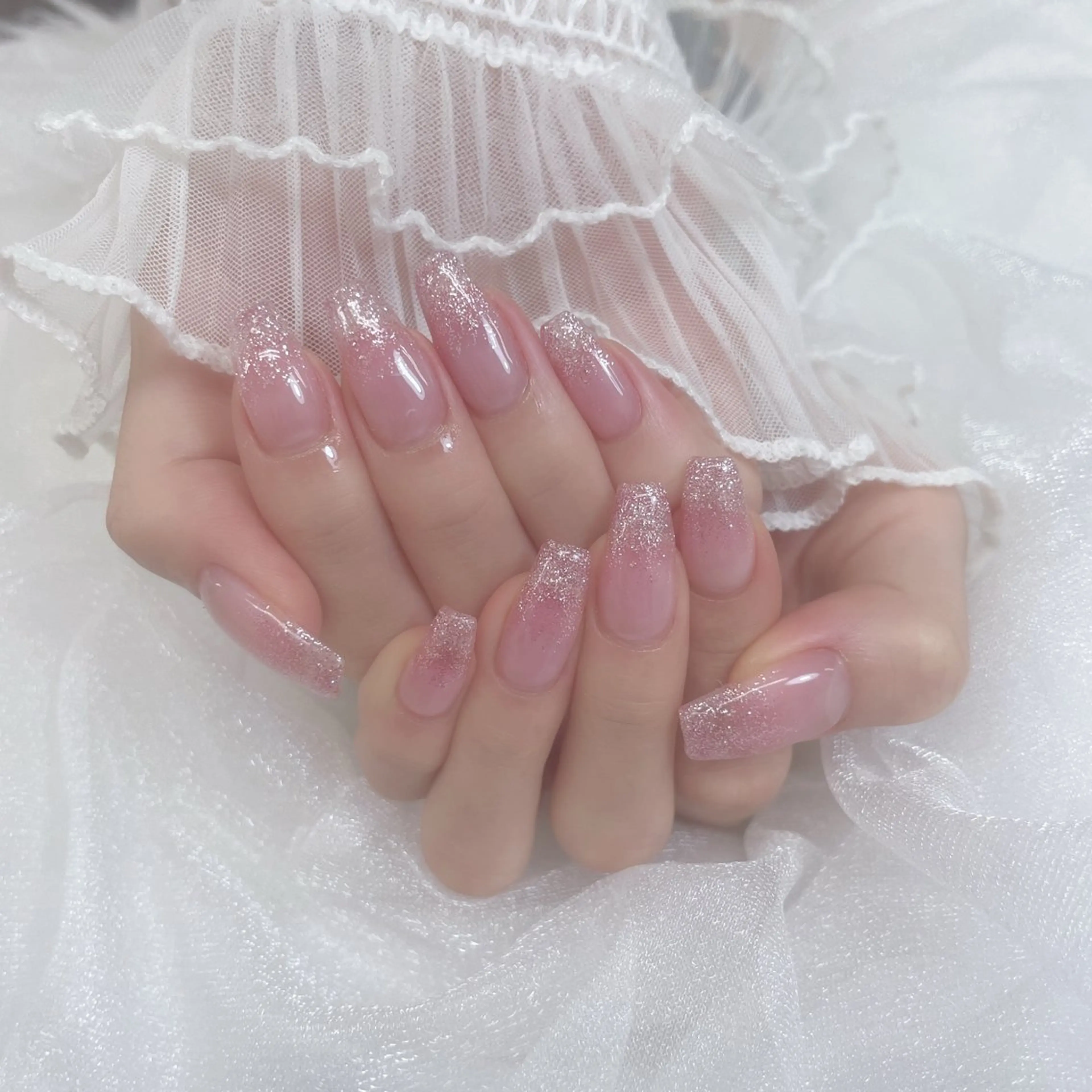 ネイル ラメ(グリッター) ラメグラデーション Go  Today シェアサロン 新宿Gratia店所属・杉山 栞のネイルデザイン