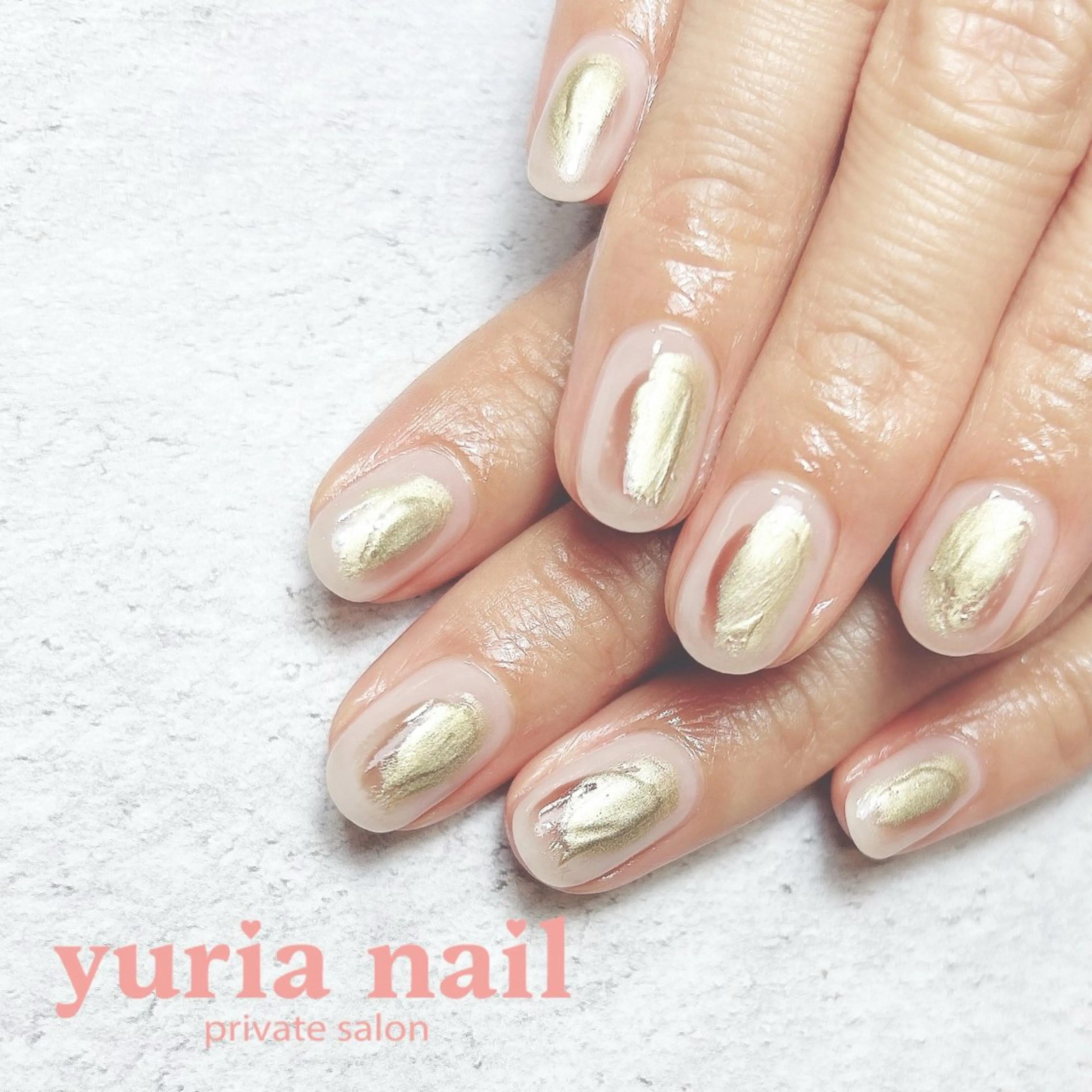 ネイル アートネイル ブラウン ジェルネイル ゴールド 持ち込み ハンドネイル 小林 ゆりあのネイルデザイン