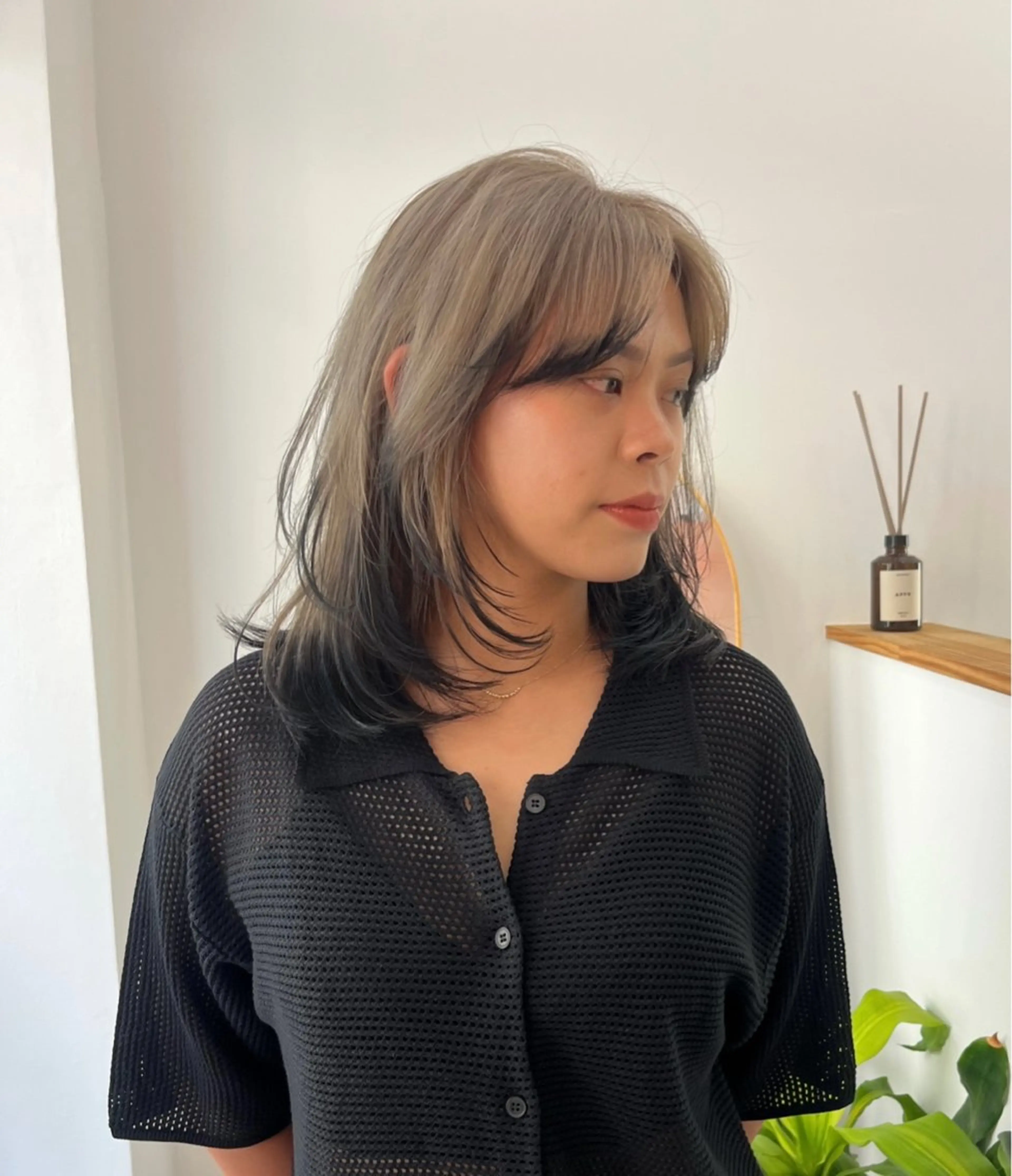 セミロング カラー カット ヘアカラー トリートメント ベージュ⟡˖ブリーチ ˖ ࣪⊹あずきのヘアスタイル