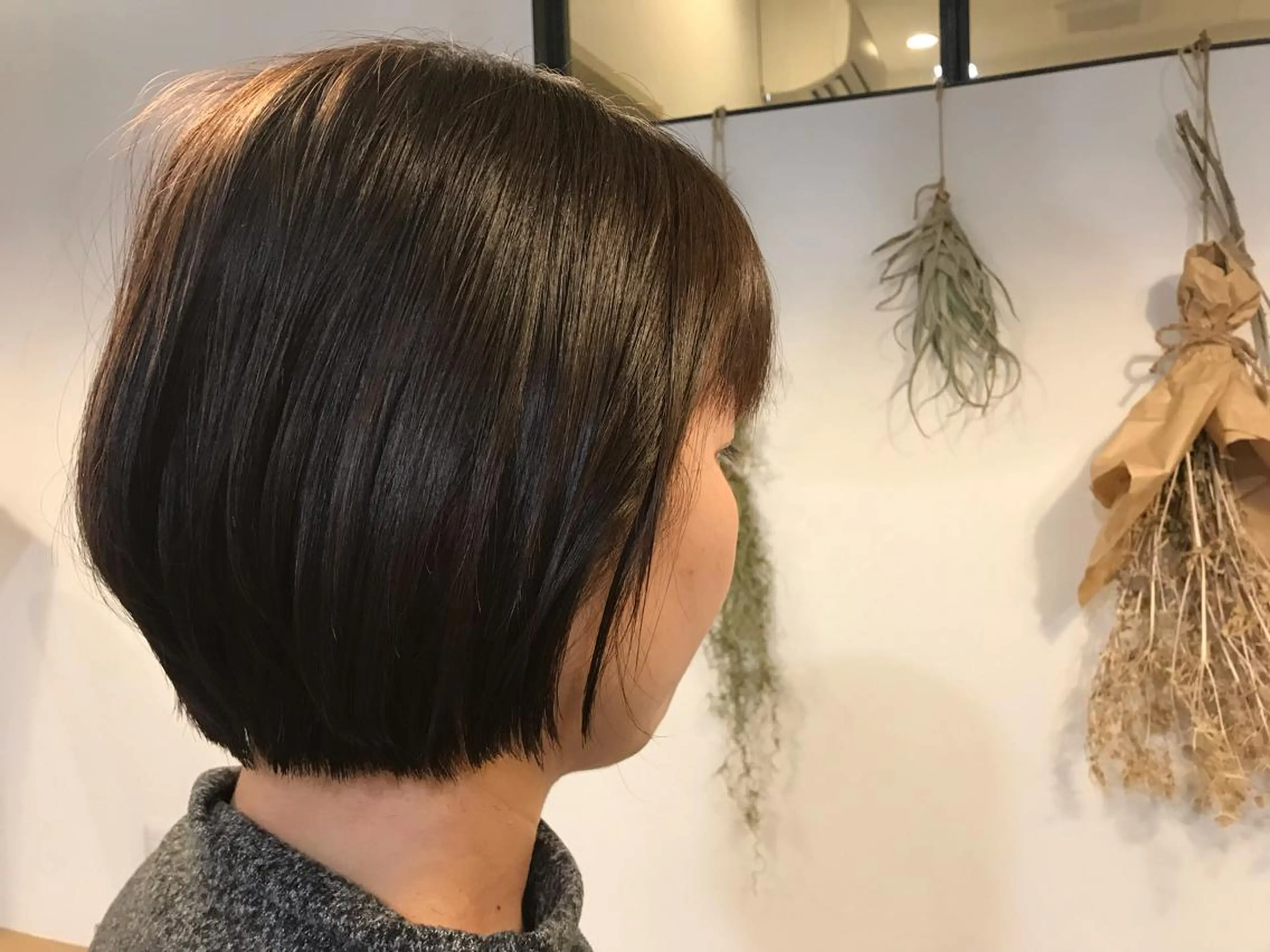 ミディアム 暖色カラー🍊 ボブ🌿顔周りcutのヘアスタイル