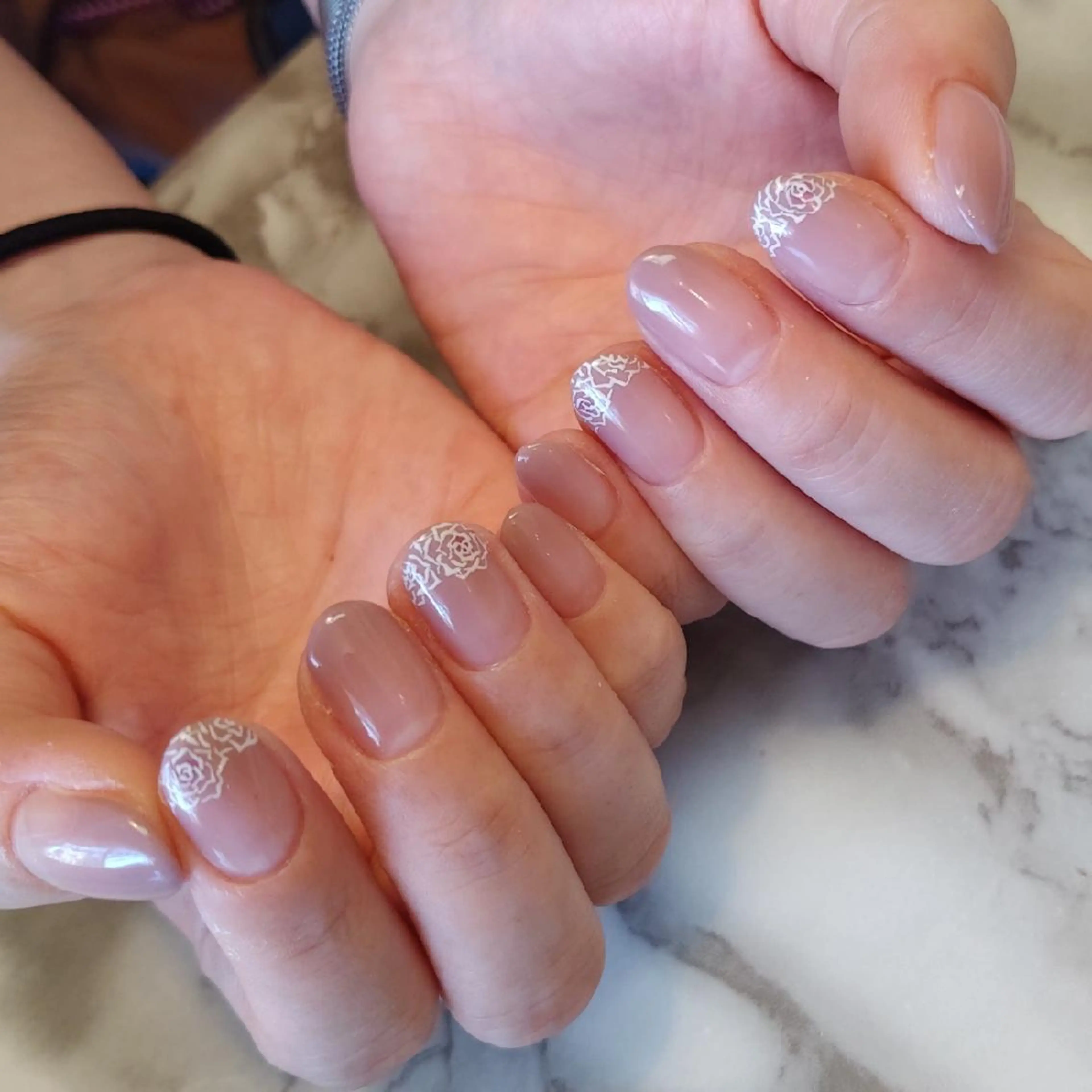 ネイル ジェヌインネイル 河内のネイルデザイン