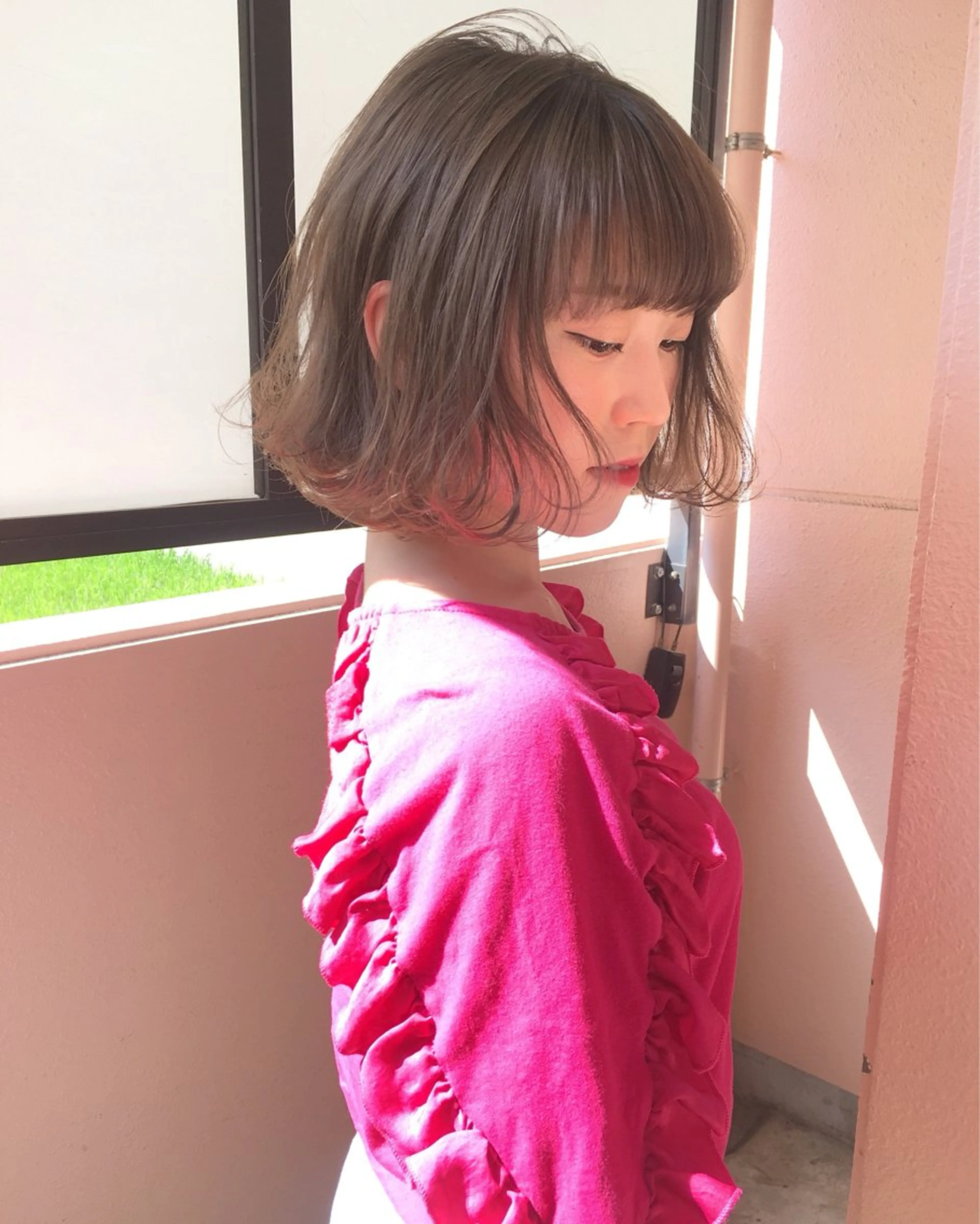 ショート カラー ボブ カット ヘアカラー レイヤーカット🪄 耳ツボ🎀Ayumiのヘアスタイル