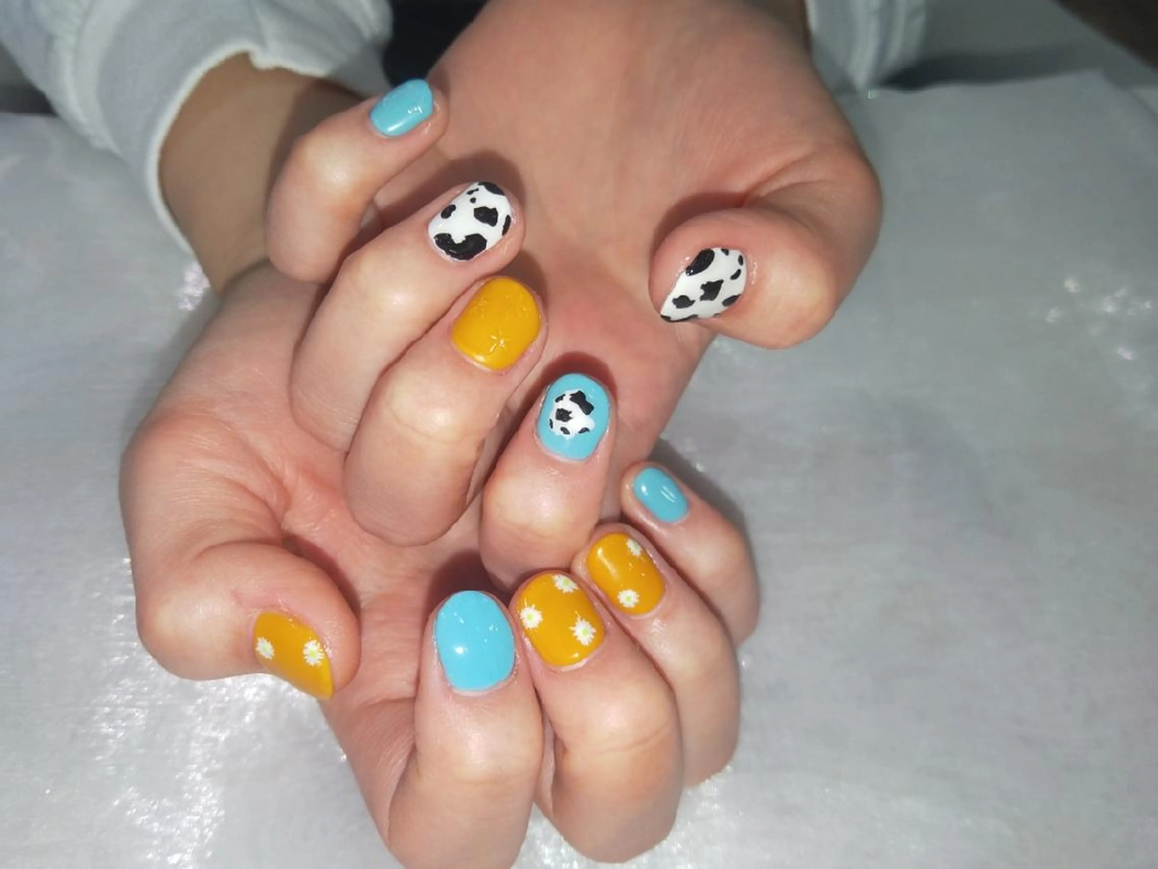 ネイル ハンドネイル ハンドケア R'well所属・はばすみれ🎀ﾈｲﾙ 光ﾌｪｲｼｬﾙ ﾍｱのネイルデザイン