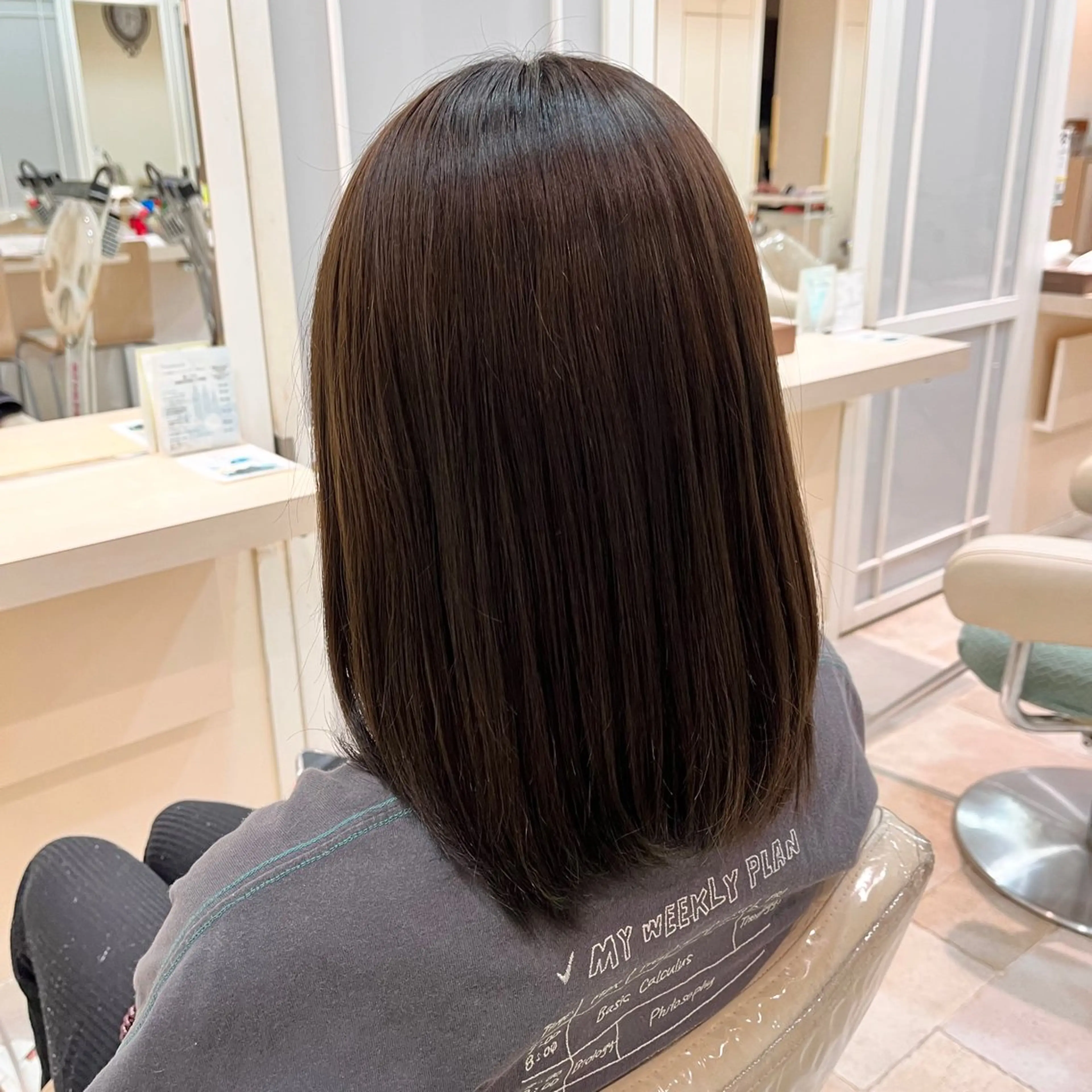 ミディアム 青木 あいかのヘアスタイル
