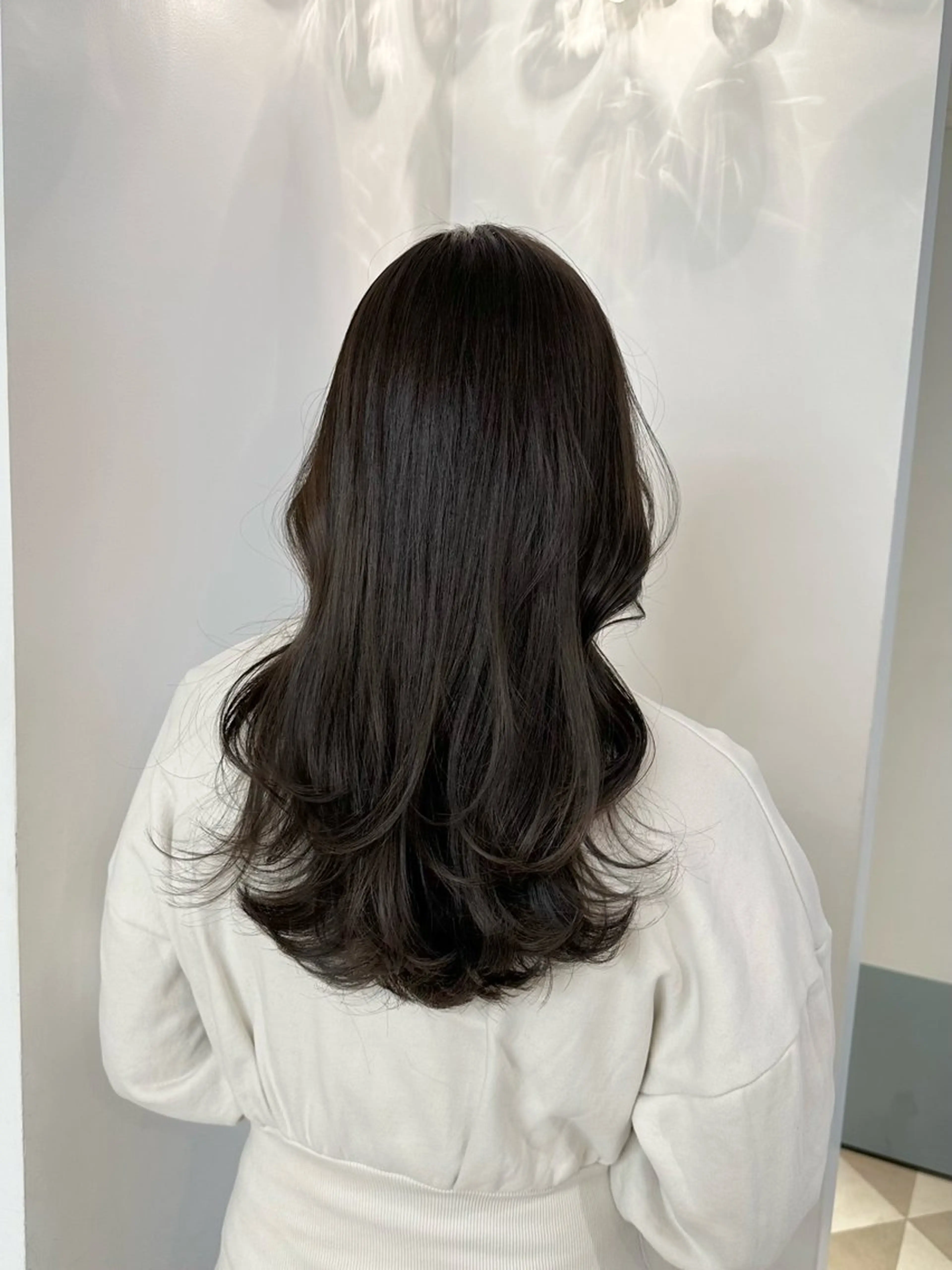ロング ヘアカラー トリートメント L'EANE THE TOKYO所属・ロングカット無料｜ 青山 ｜髪質改善のヘアスタイル