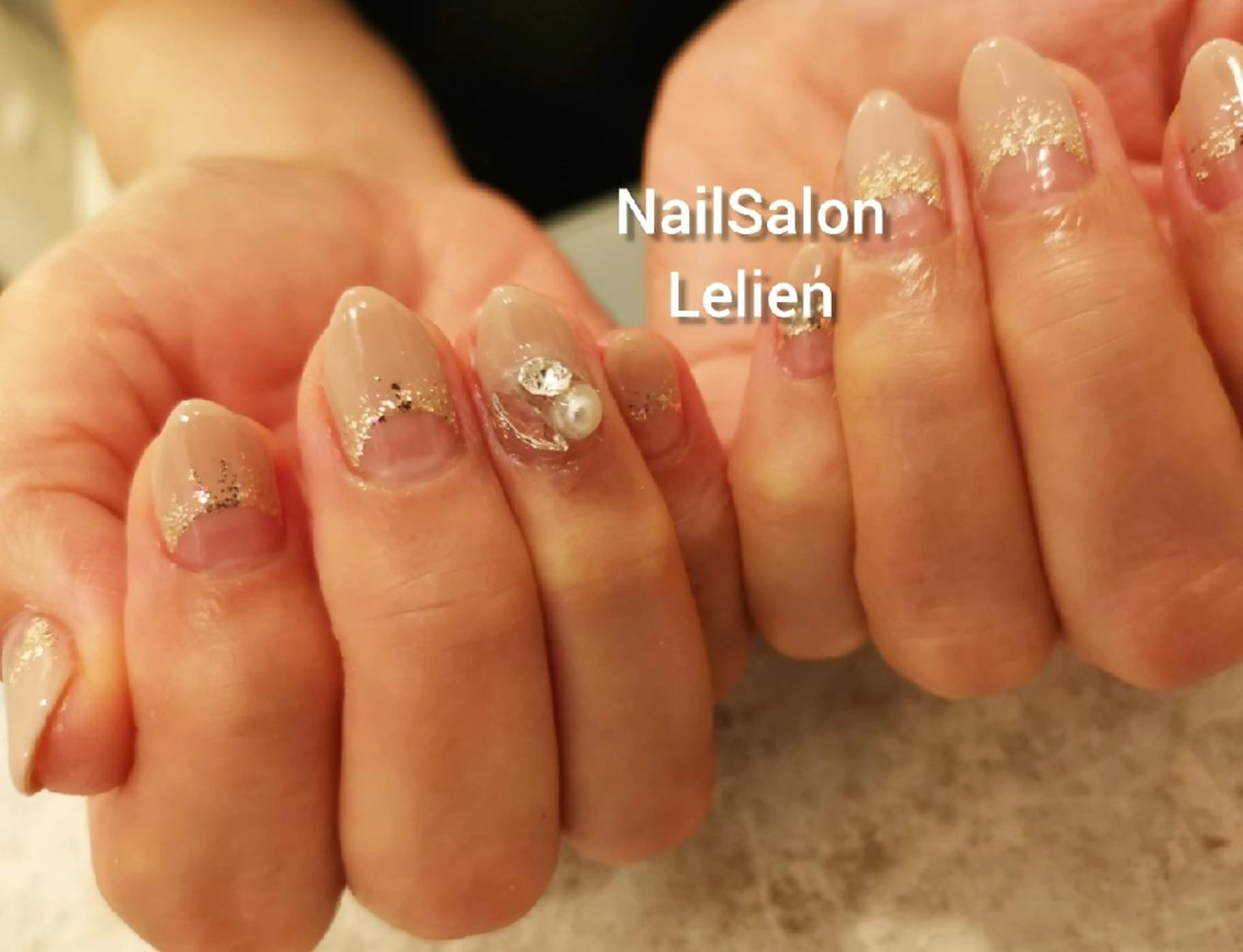 ネイル フレンチネイル グラデーション ラメ(グリッター) 逆フレンチ 人気エリア💖完全個室【ルリエ】所属・ネイルサロン Lelienルリエのネイルデザイン