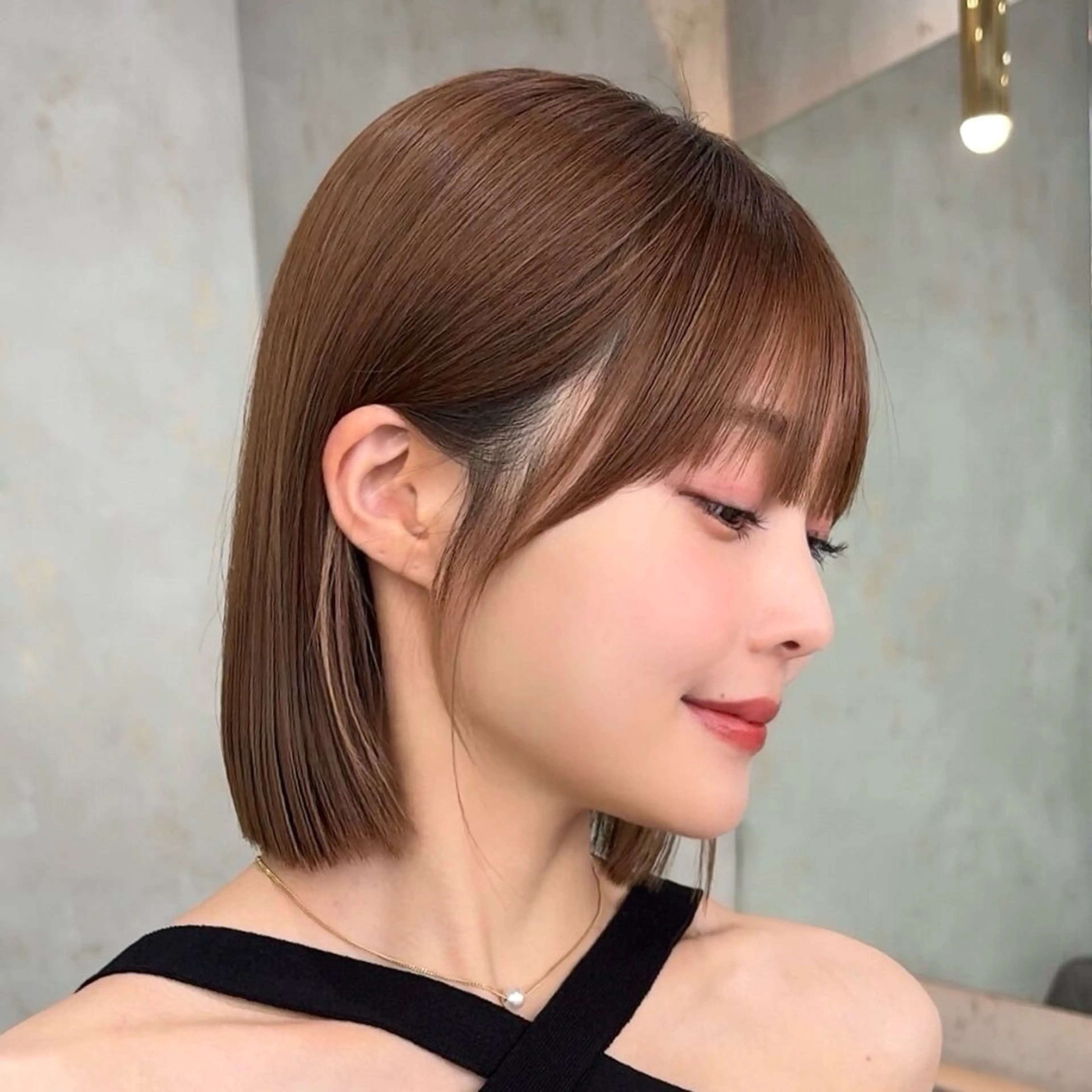 ミディアム カラー ショートボブ ミディアムパーマ バレイヤージュ ベージュカラー ブリーチ カット ヘアカラー トリートメント 新宿/髪質改善/ボブ 韓国レイヤー大重聖斗のヘアスタイル