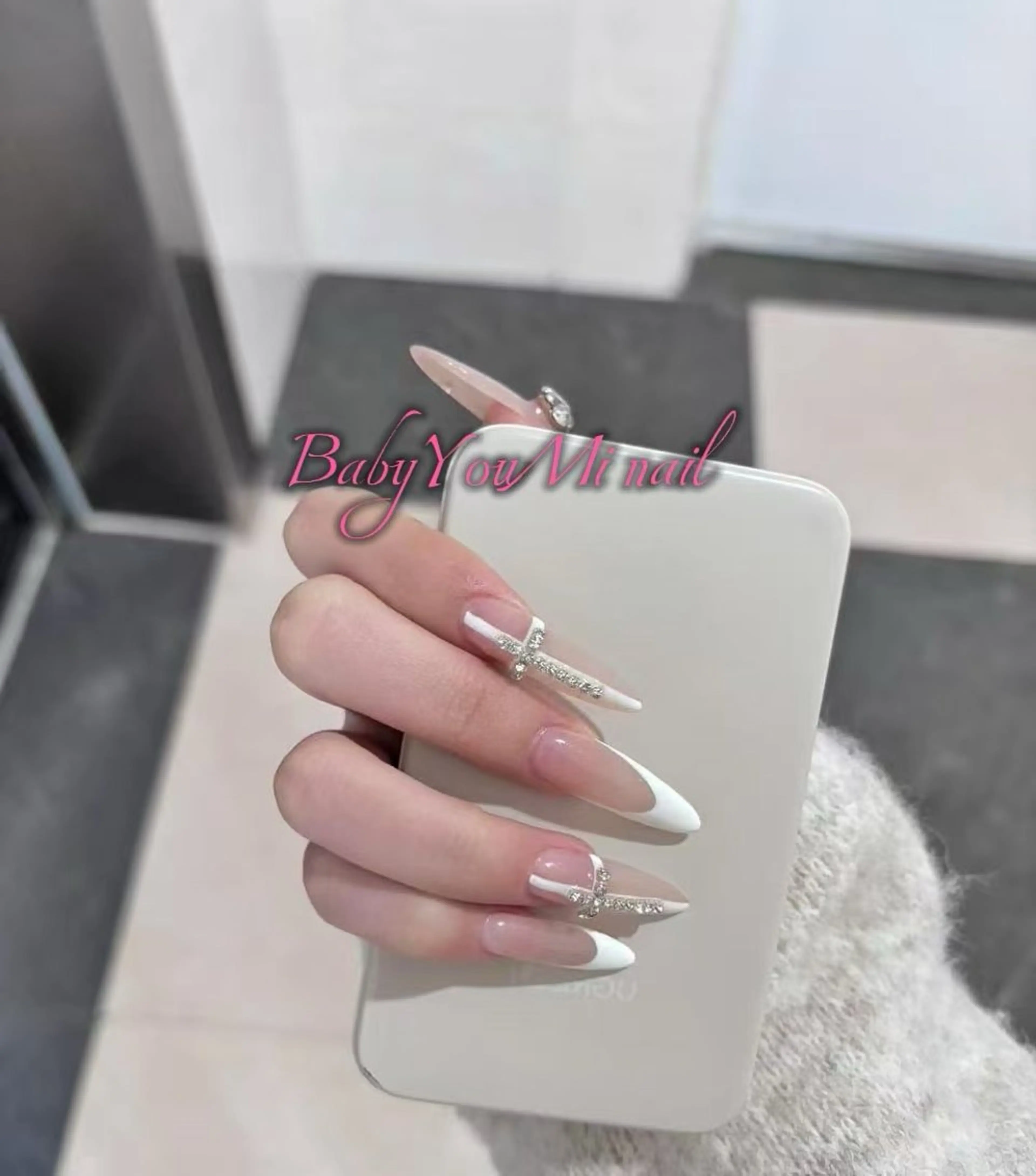 ネイル オーロラネイル 成人式 フットネイル フレンチネイル ジェルネイル ハンドネイル 相沢 さやかのネイルデザイン