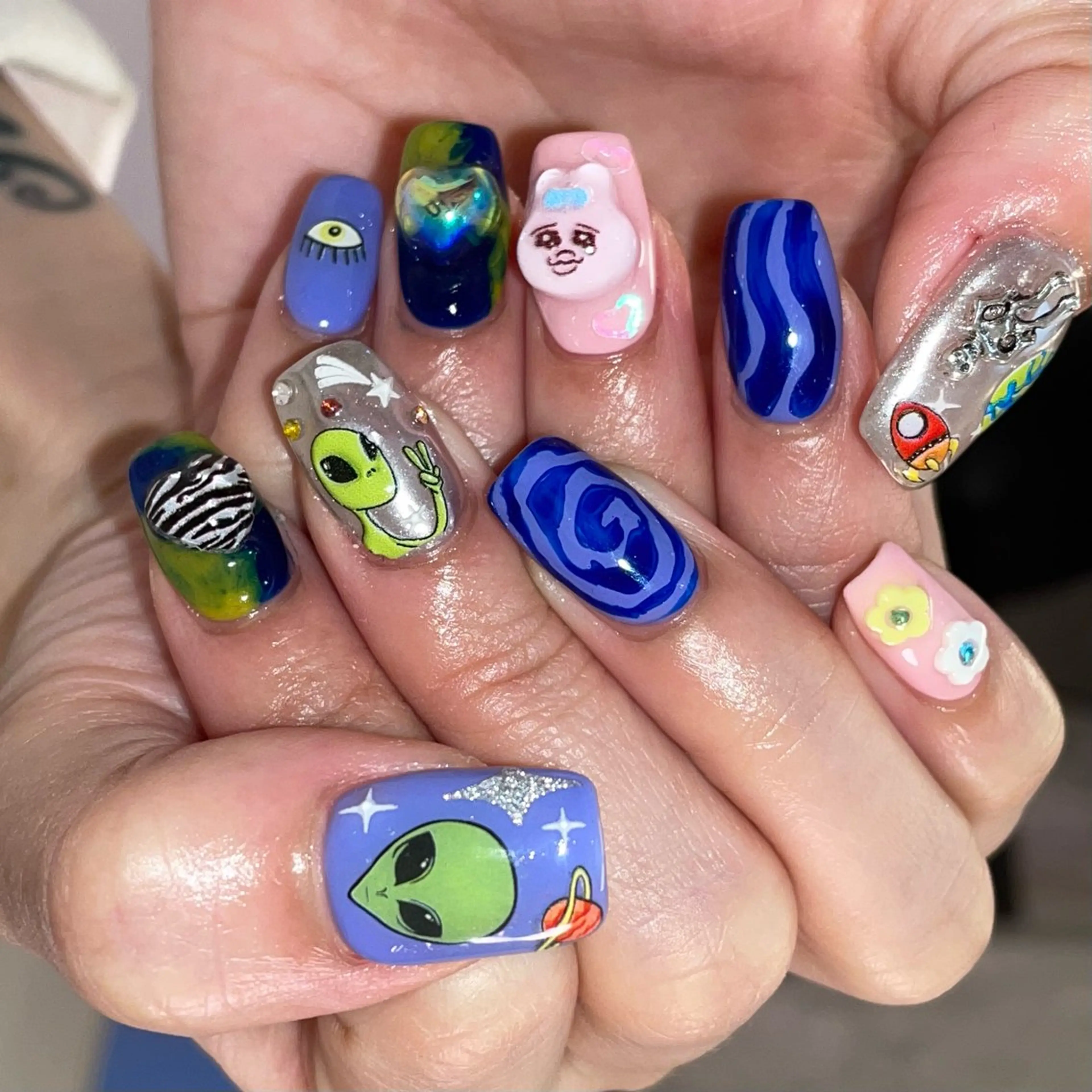 ネイル Ami 🦥のネイルデザイン