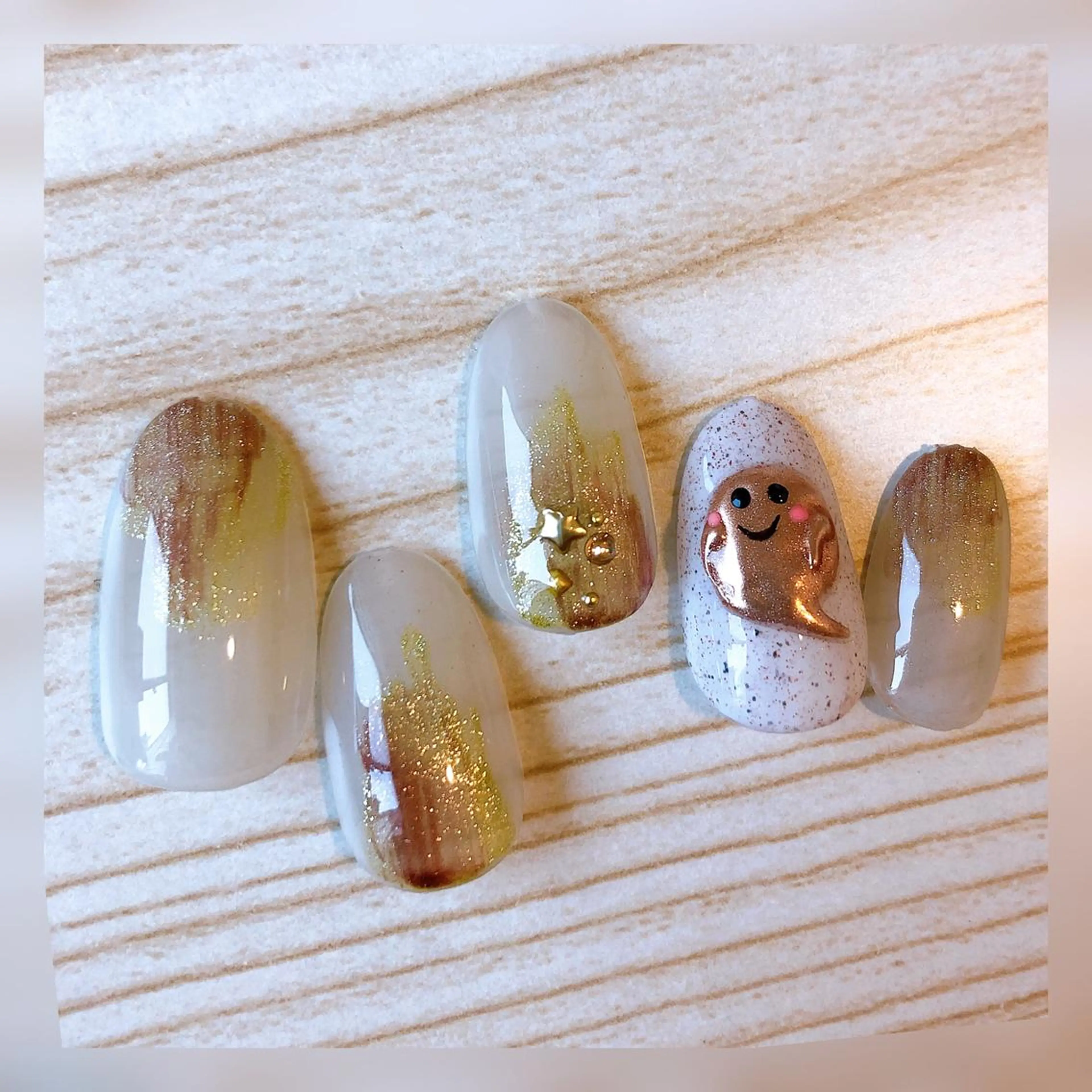 ネイル ハロウィン マグネットネイル ニュアンスネイル おうちのネイルサロン　konpeiTou〜こんぺいとう〜所属・おうちのネイルサロン KonpeiTouのネイルデザイン