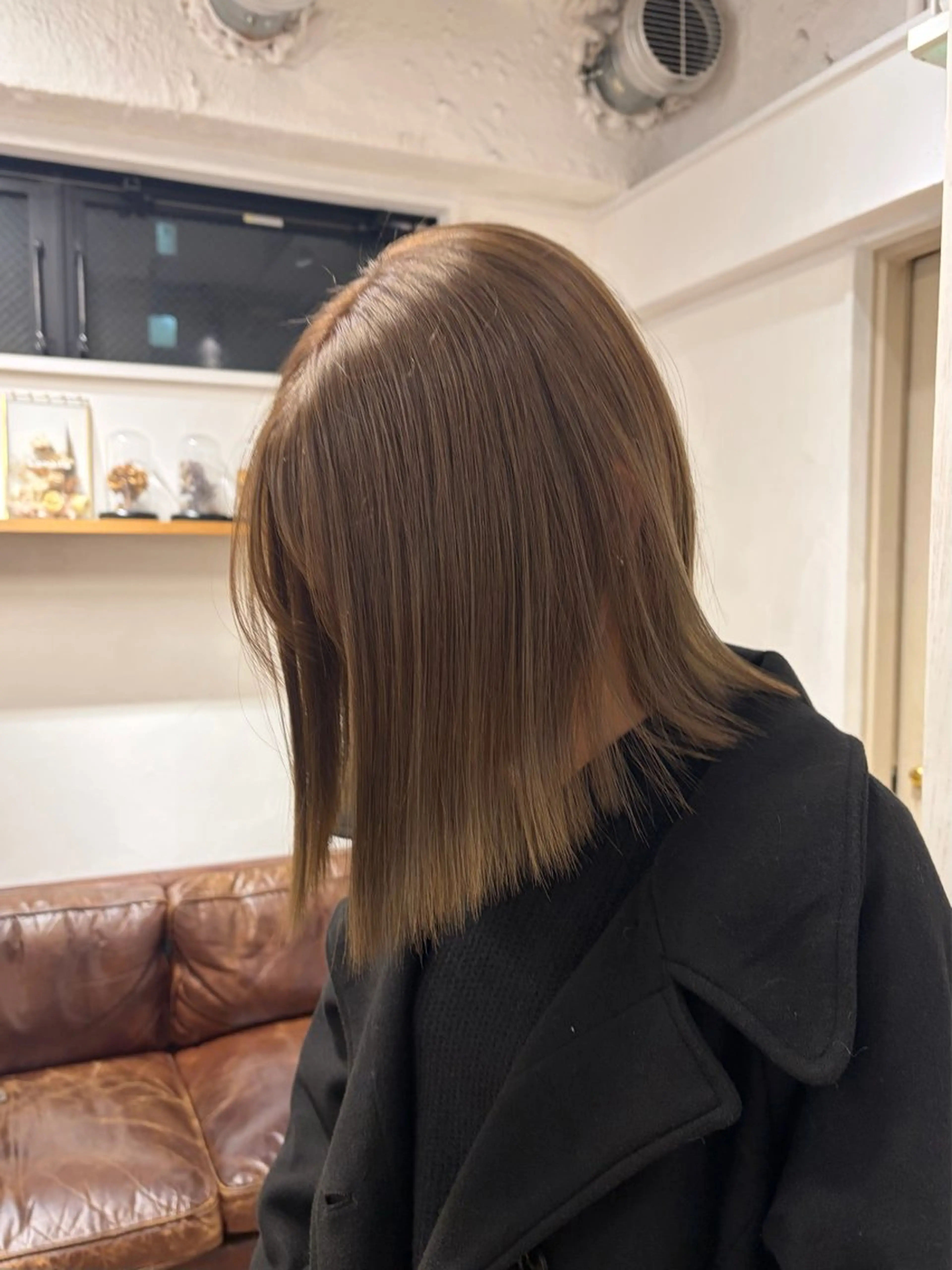 ショート カラー ミルクティー× グレージュMOMOのヘアスタイル