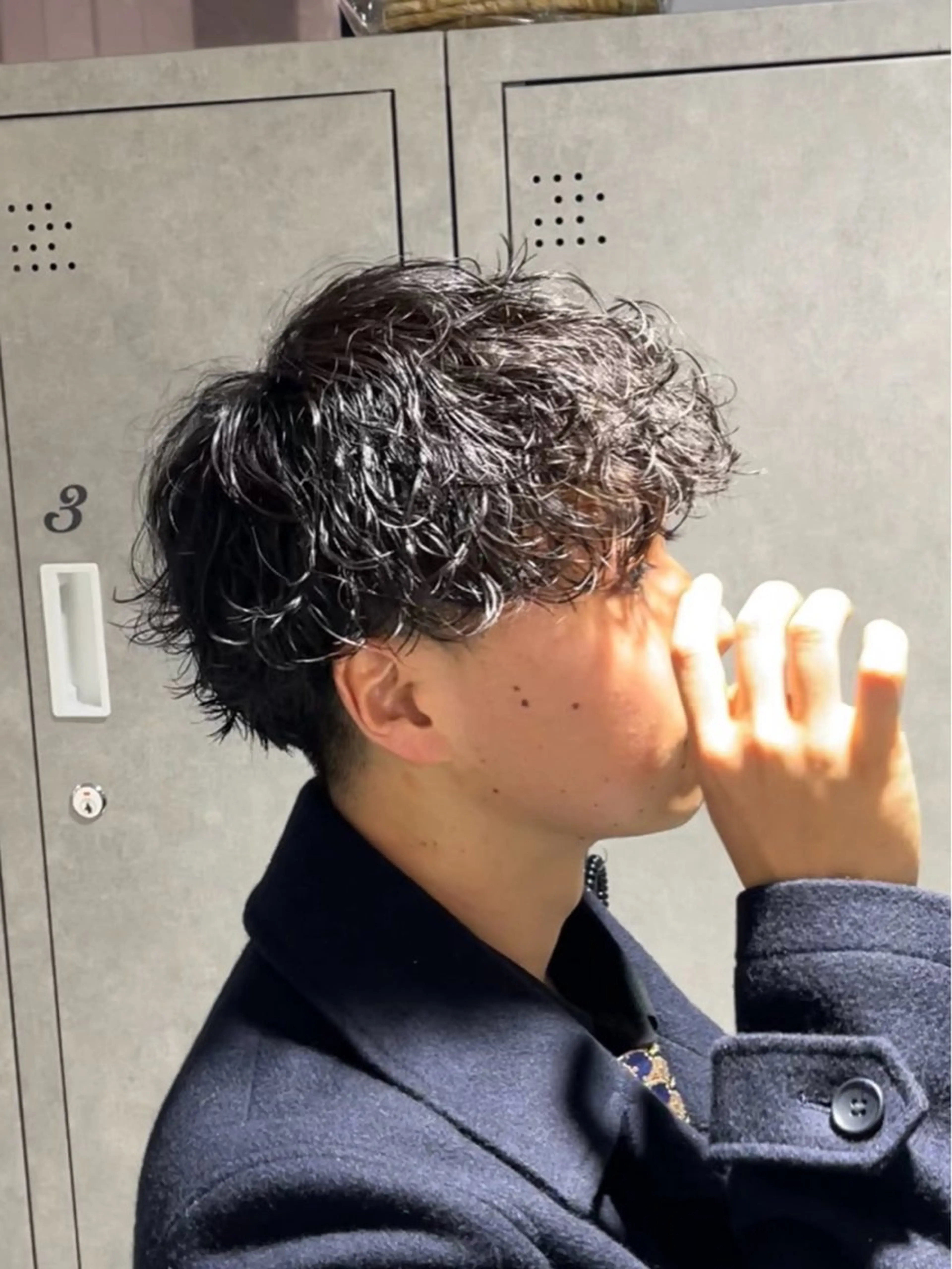 ショート カラー パーマ メンズ カット パーマ 【シャドウパーマ センターパート】義心のヘアスタイル