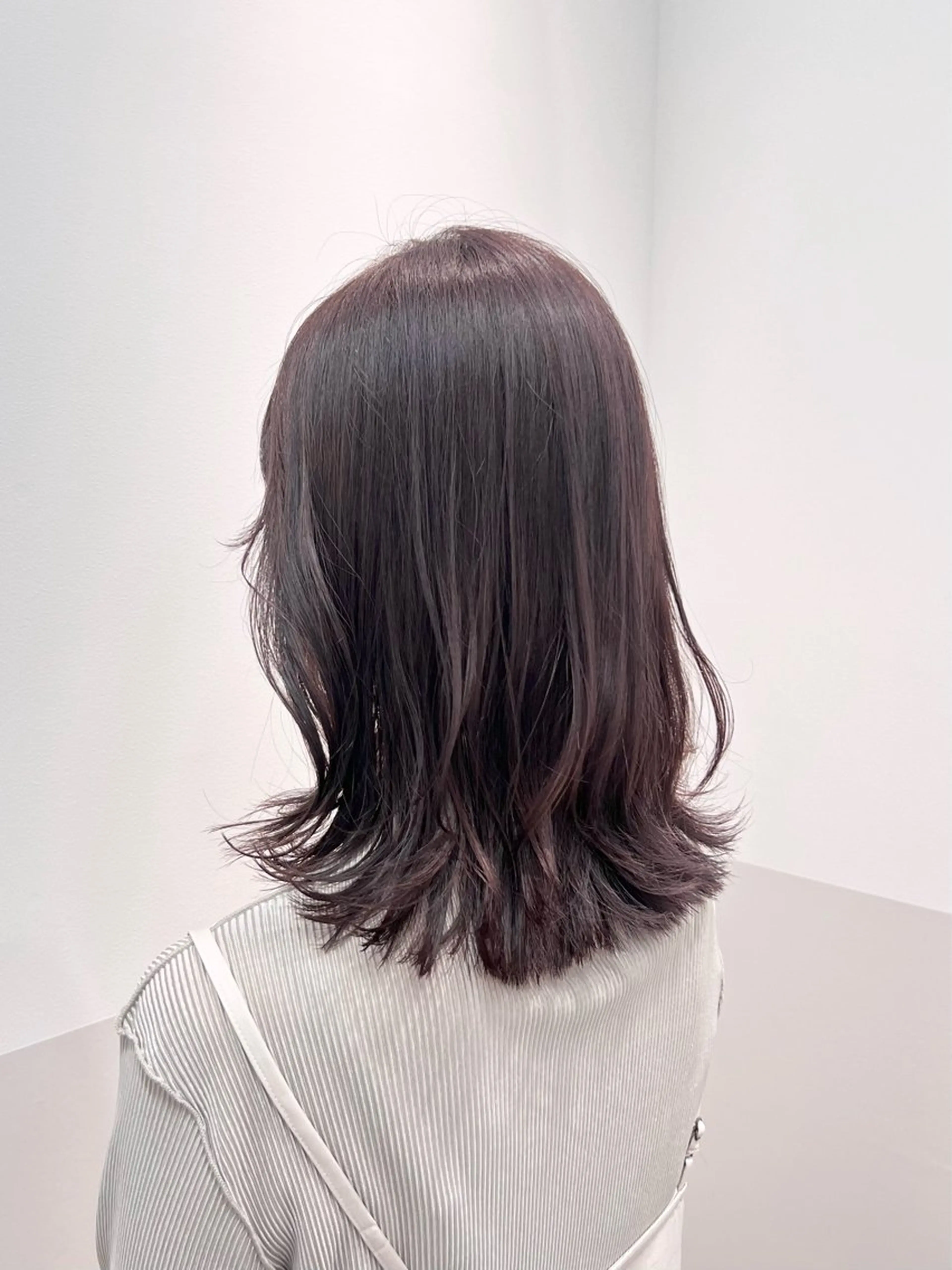 ミディアム ラベンダーベージュ ヘアカラー トリートメント SALOWIN川崎所属・似合わせレイヤー/ 美髪縮毛矯正/ミナエのヘアスタイル