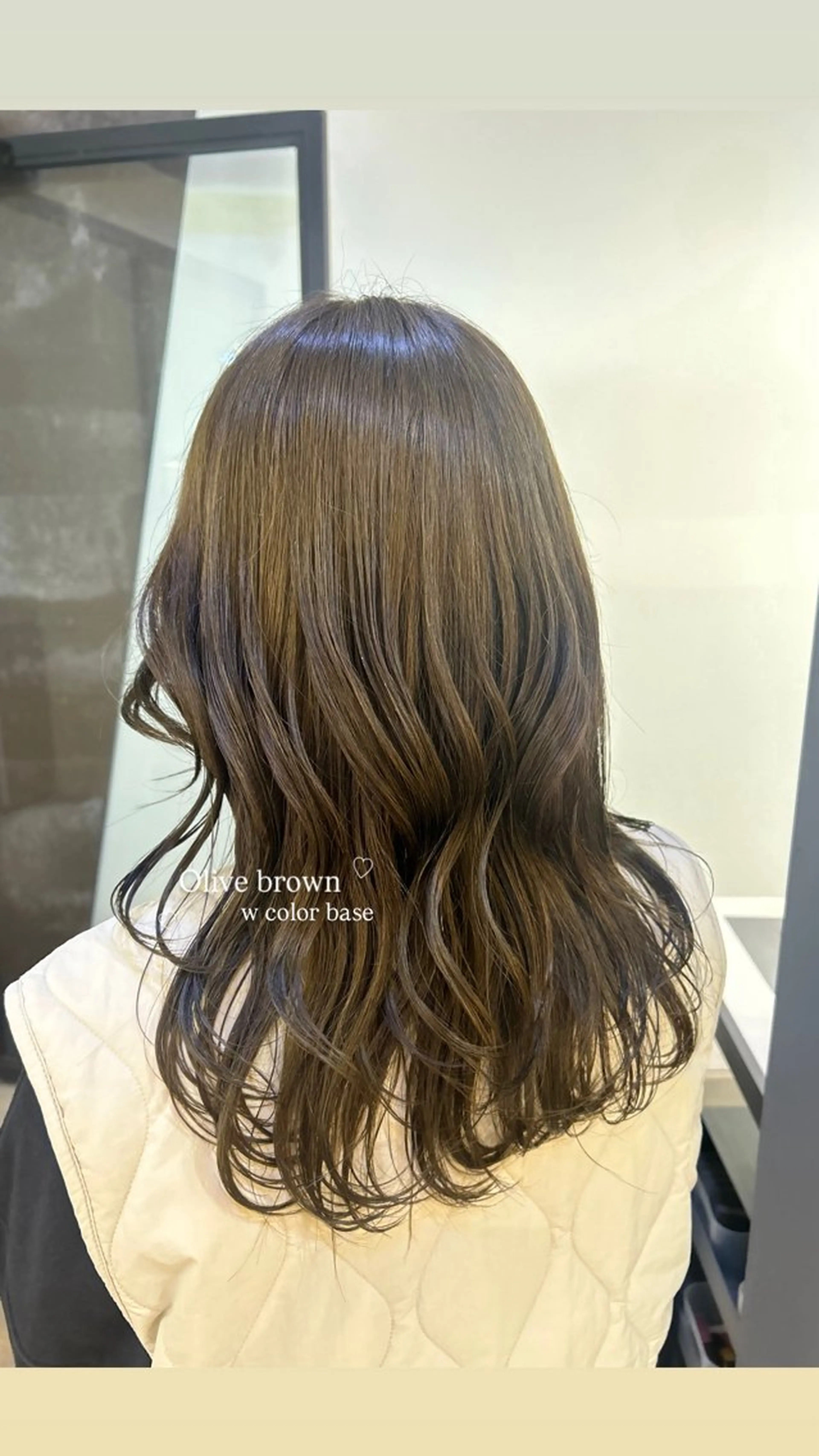 カラー ベージュカラー ブリーチ ダブルカラー ブリーチなしカラー オリーブベージュ ヘアカラー にかいどうさよ /札幌美容師のヘアスタイル