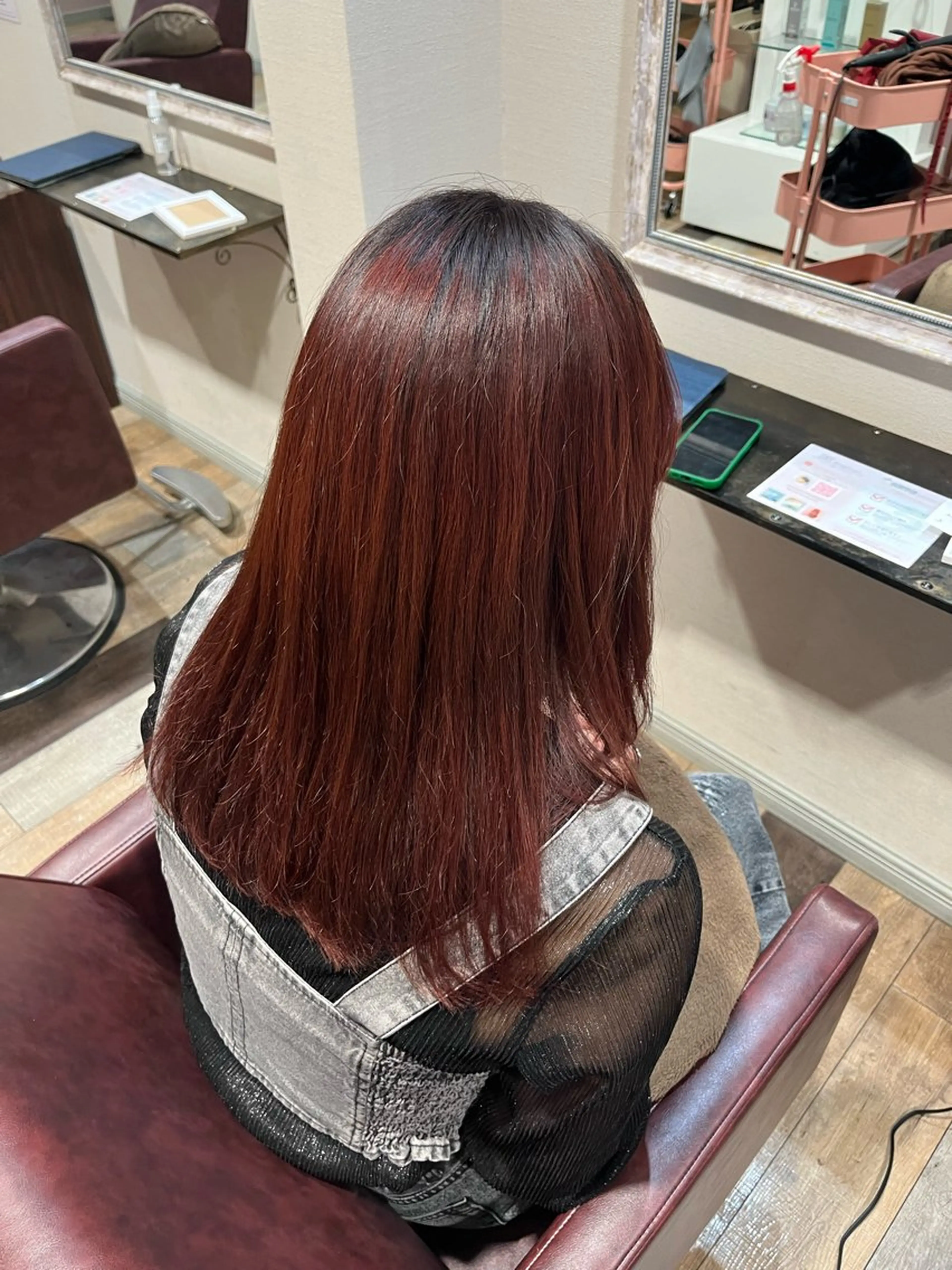 ロング カラー ブリーチ カシス 顔まわり/オフィス カラー/青栁優🔆のヘアスタイル