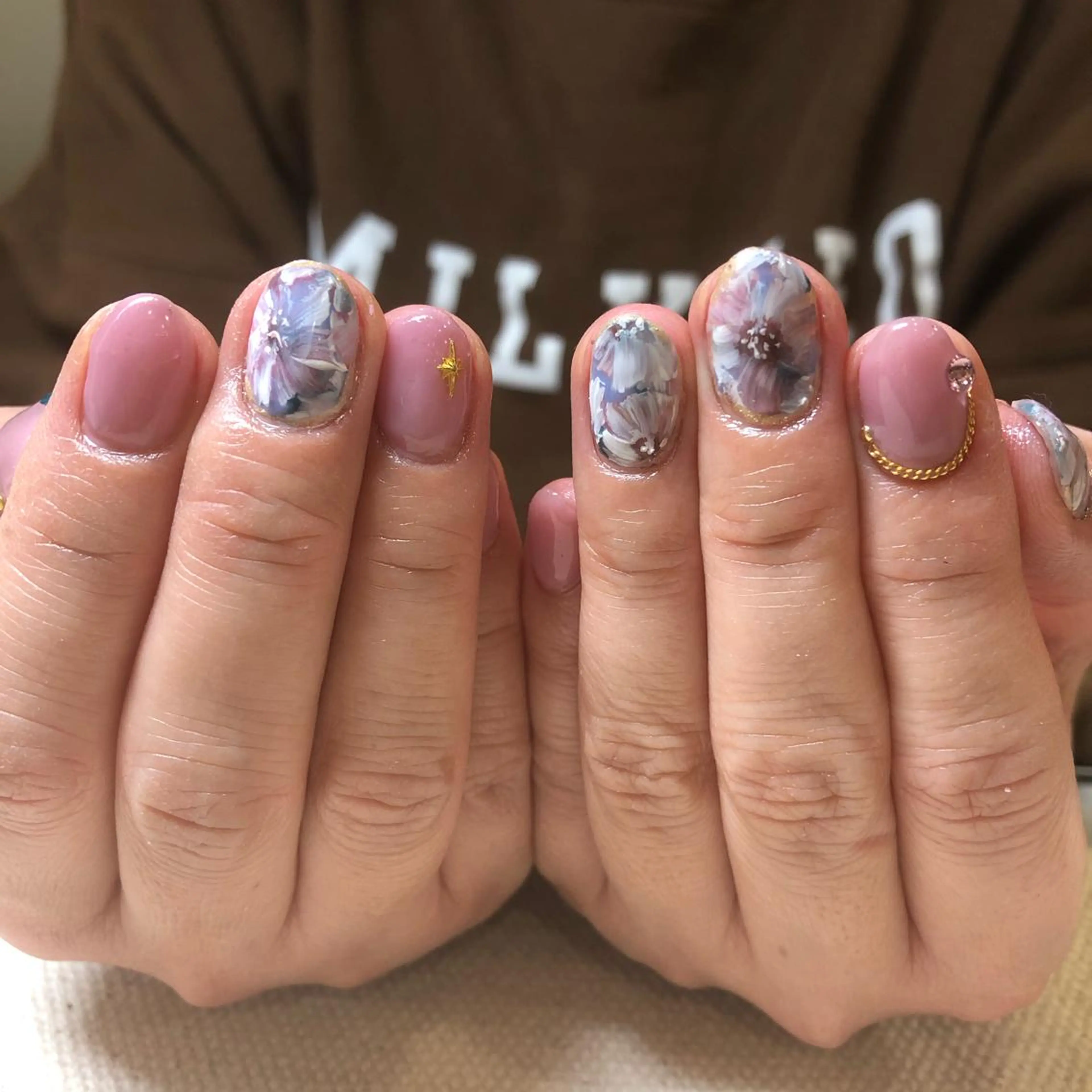 ネイル arm in arm ︎✿Yamamotoのマツエク・マツパデザイン