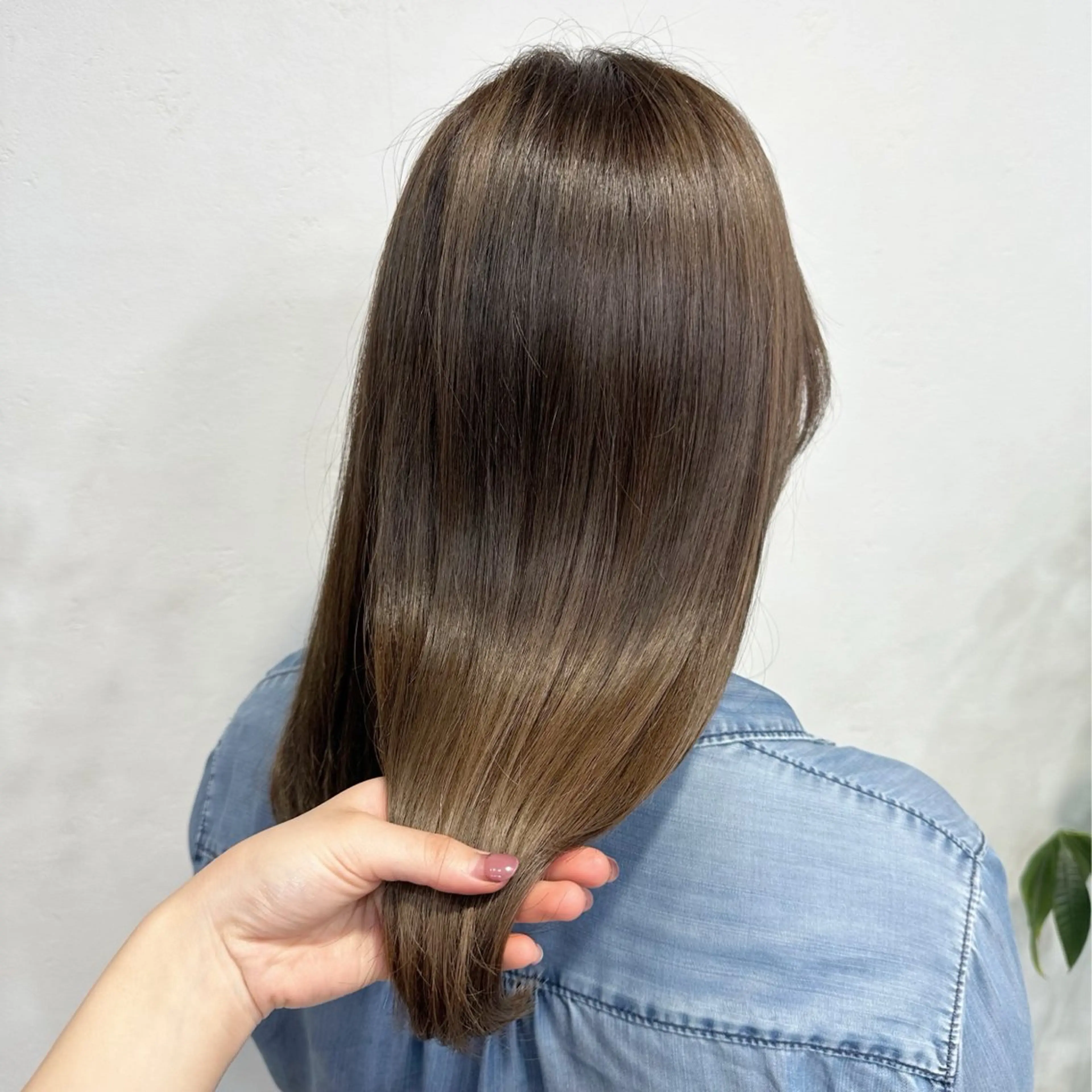 セミロング カット ヘアカラー トリートメント ピンク・ラベンダー 艶カラー🍁かえでのヘアスタイル